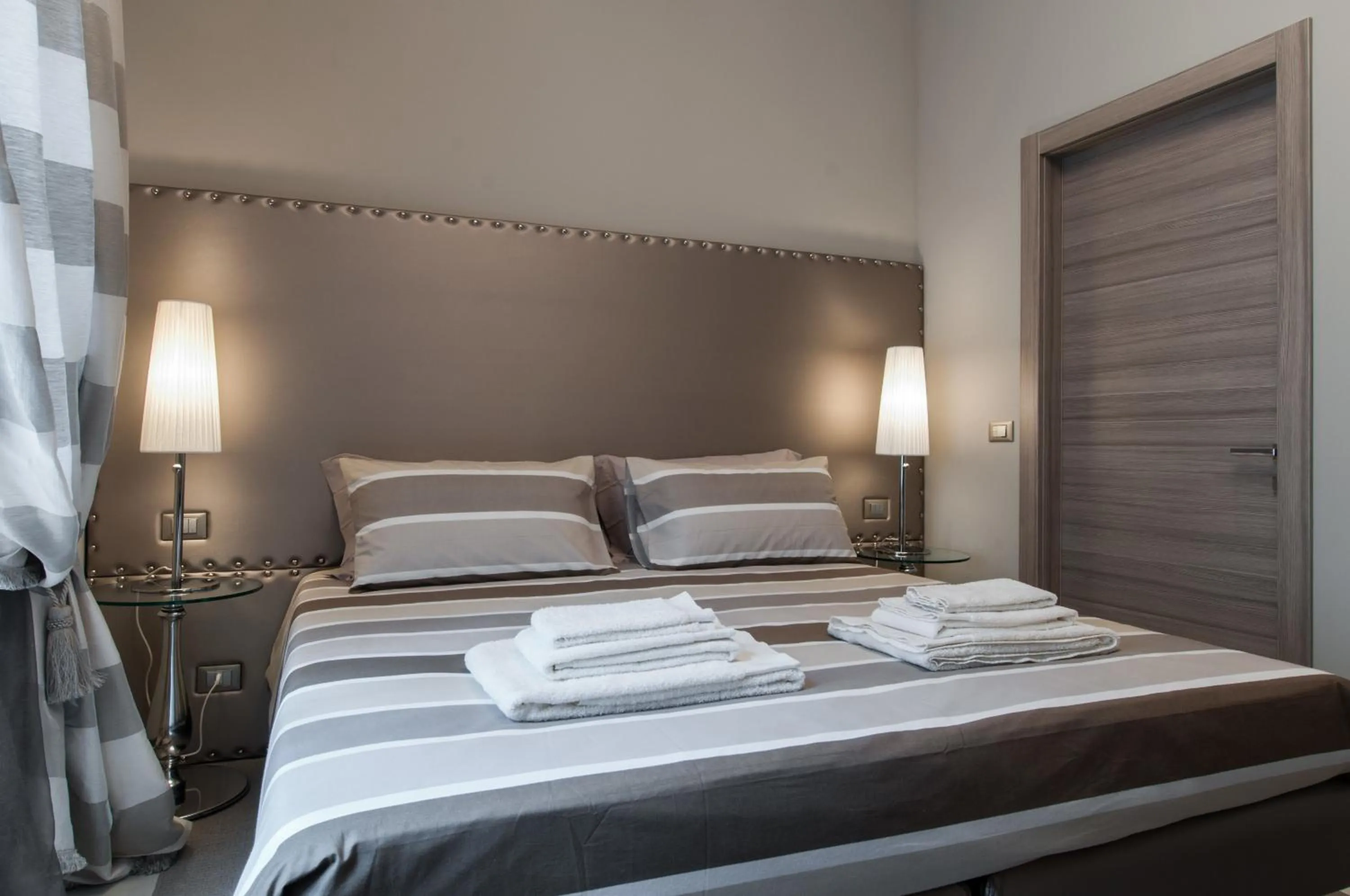 Photo of the whole room, Bed in Brera Prestige B&B