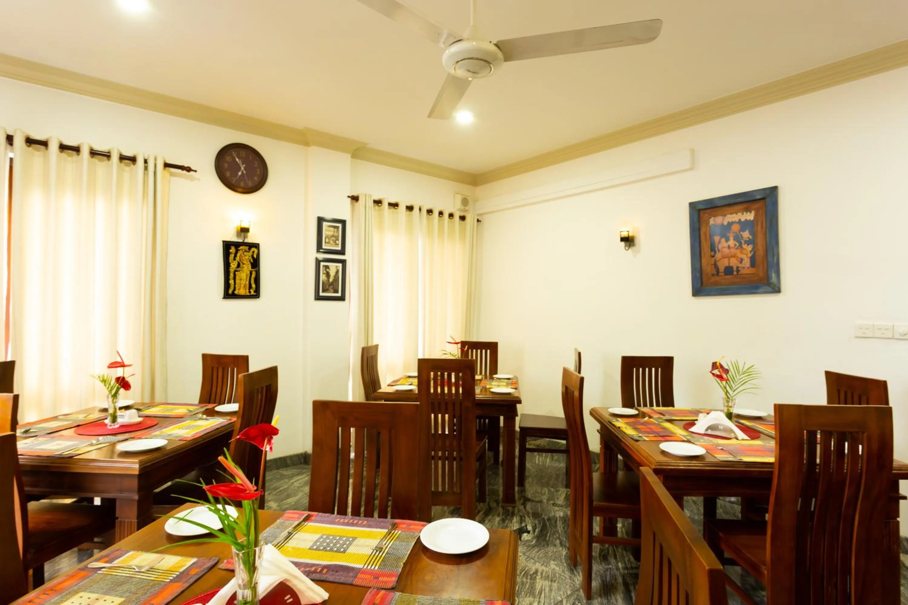 Restaurant/places to eat in Hotel Yo Kandy