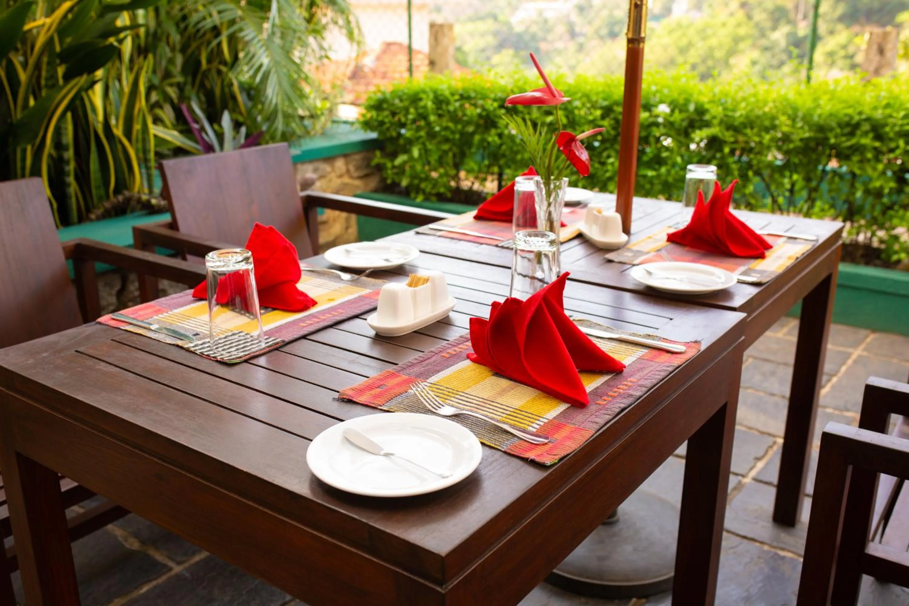 Restaurant/places to eat in Hotel Yo Kandy