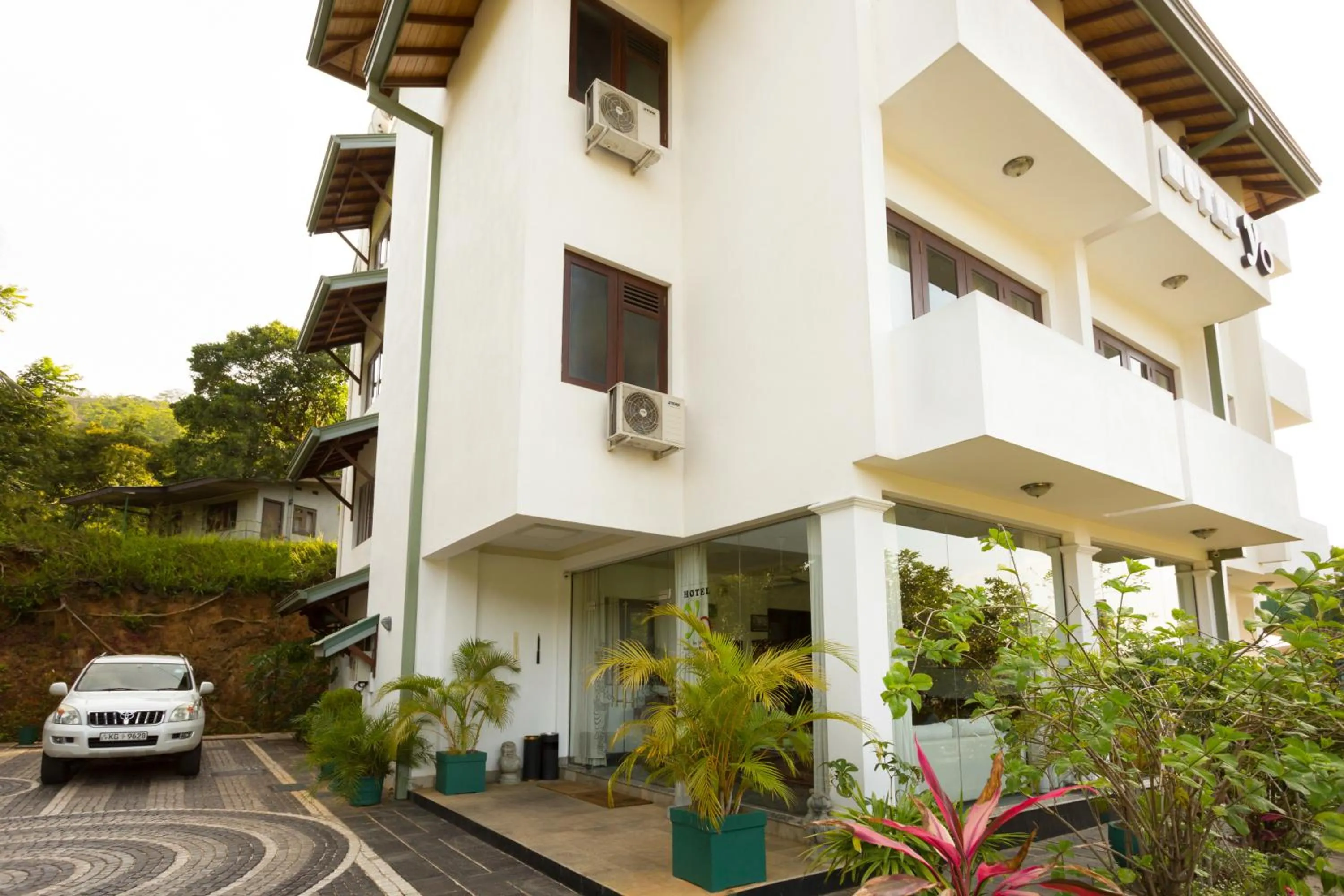 Property building in Hotel Yo Kandy