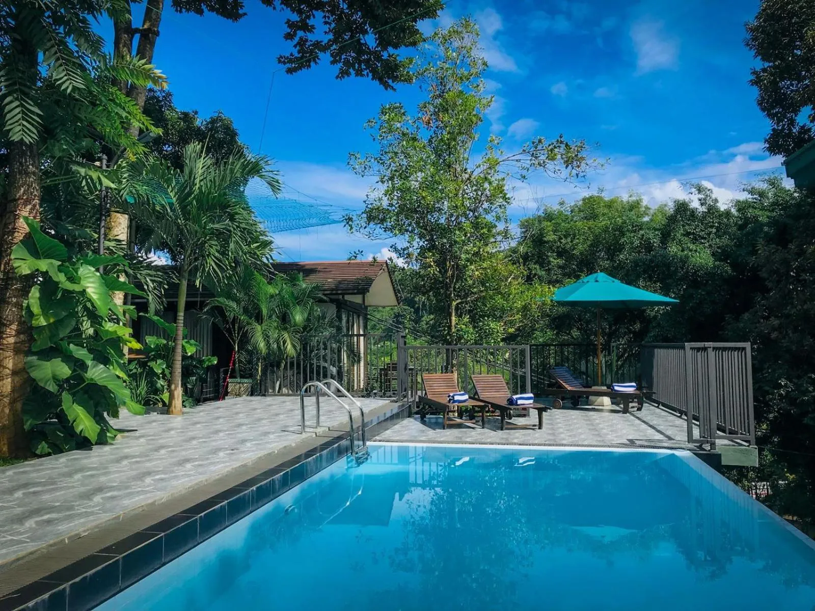 Pool view in Hotel Yo Kandy