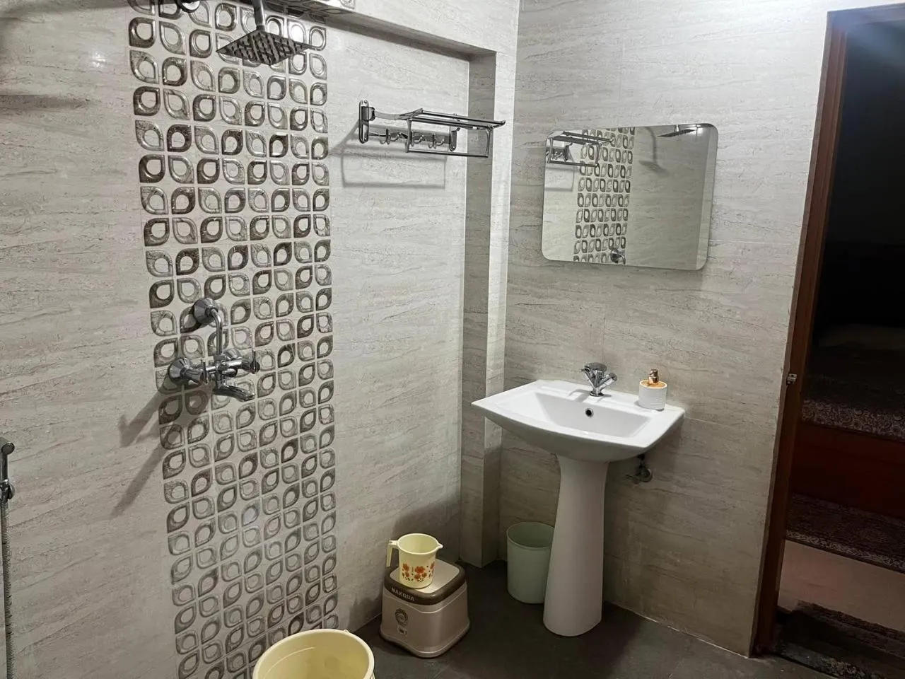 Toilet in Madhuraj Villa Homestay