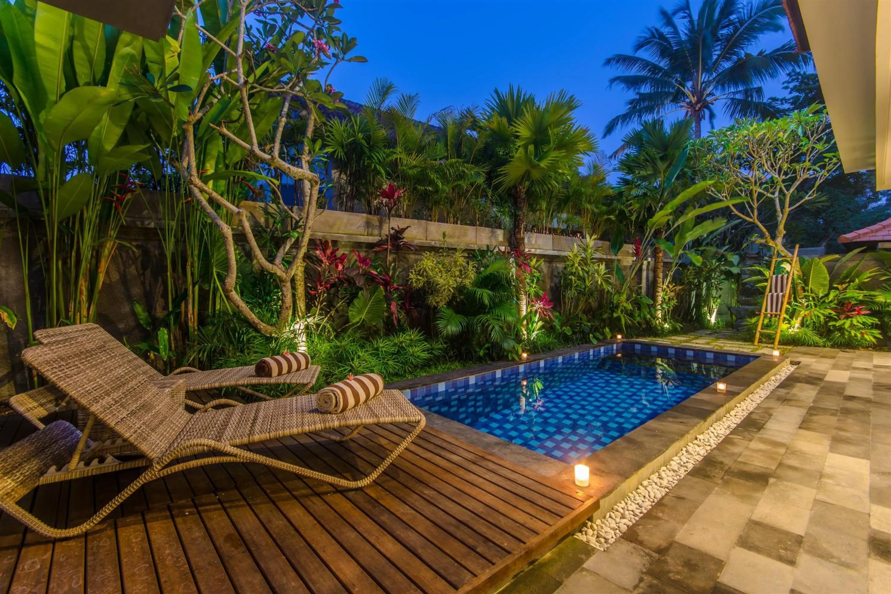 Swimming pool in La-Meli Villas Ubud