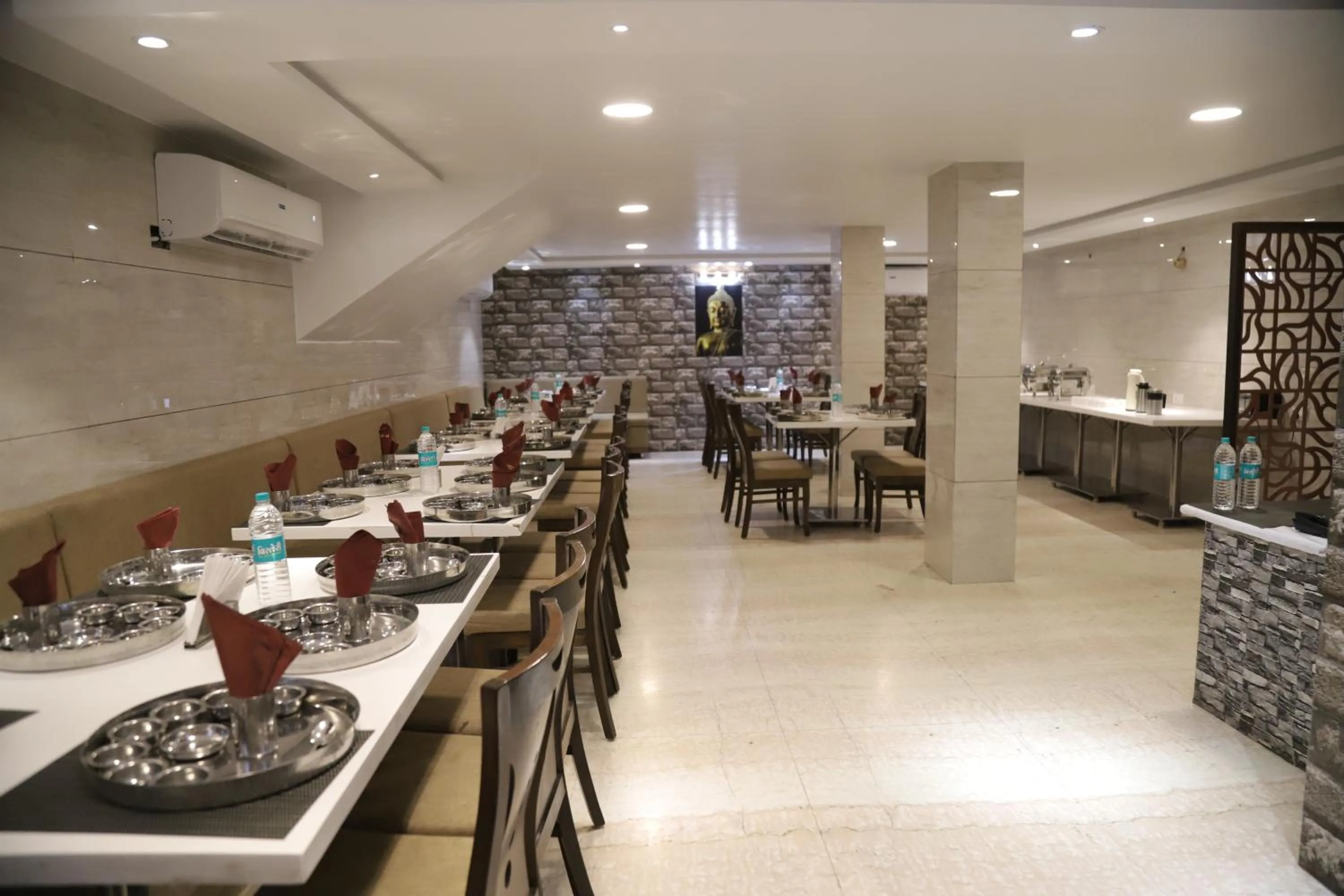 Restaurant/places to eat in The Gandhi International