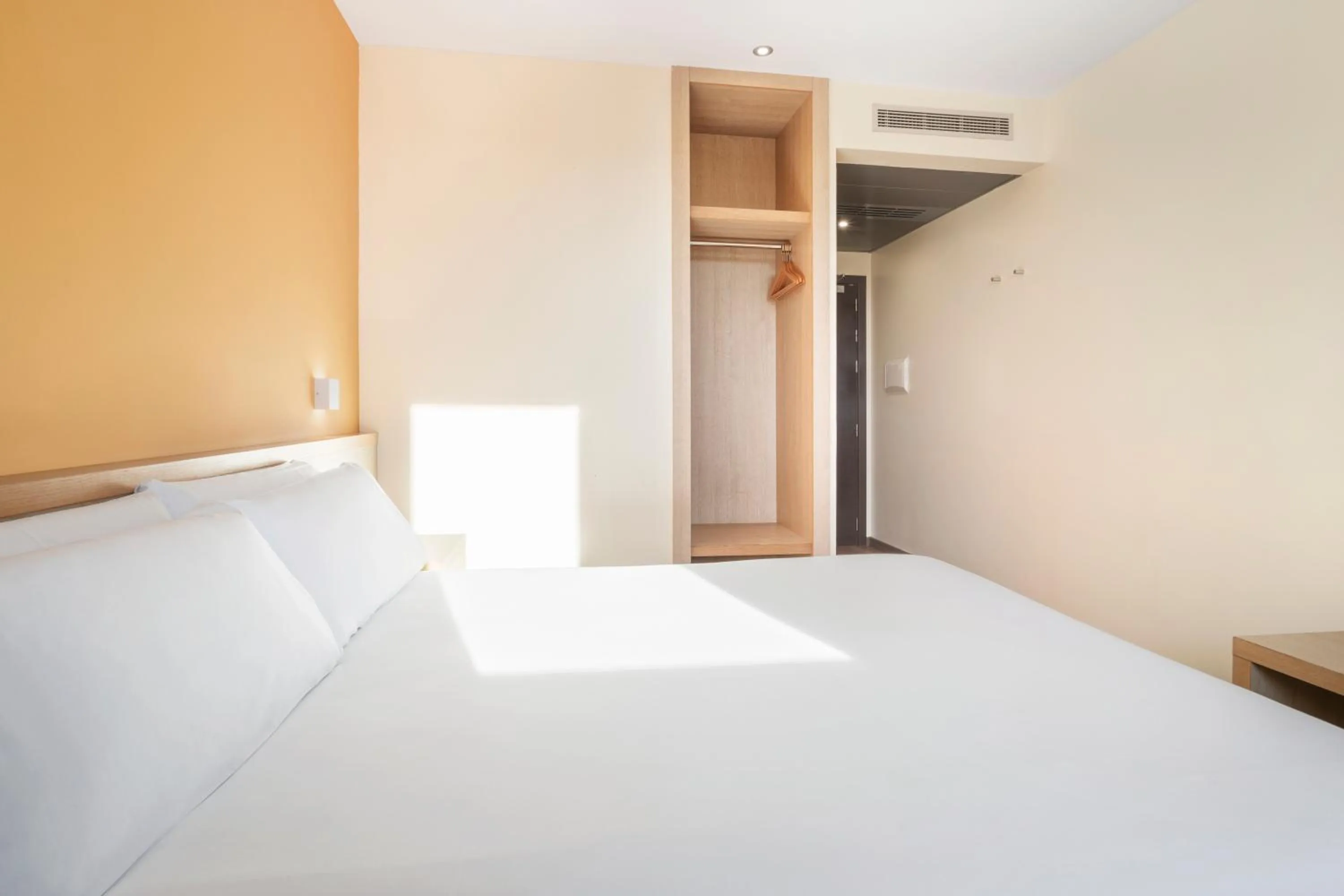 Bed in Hotel 280 Zaragoza