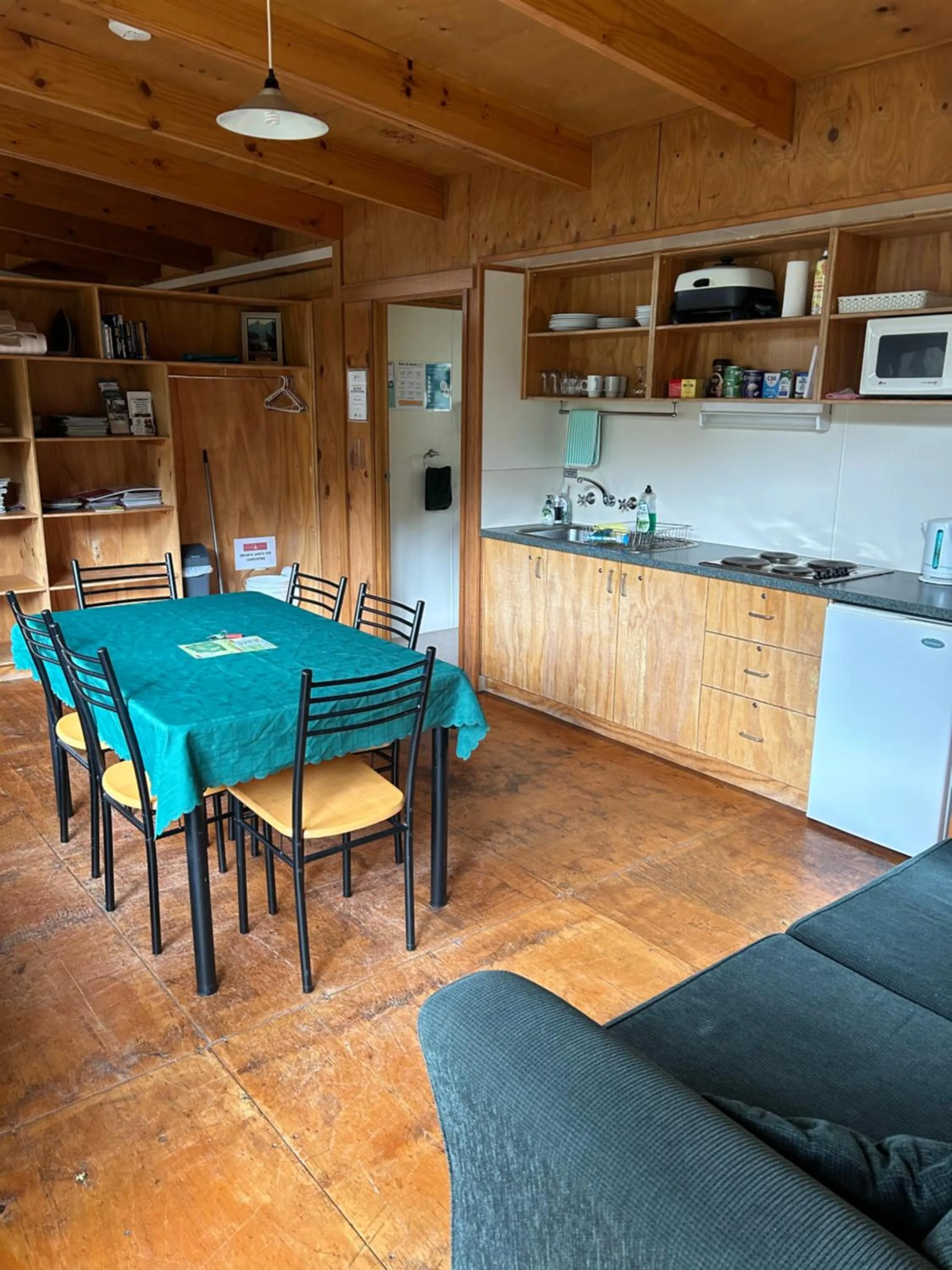 Kitchen or kitchenette in Base Camp Tasmania