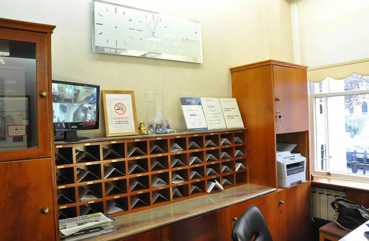 Lobby or reception in Olympic House Hotel