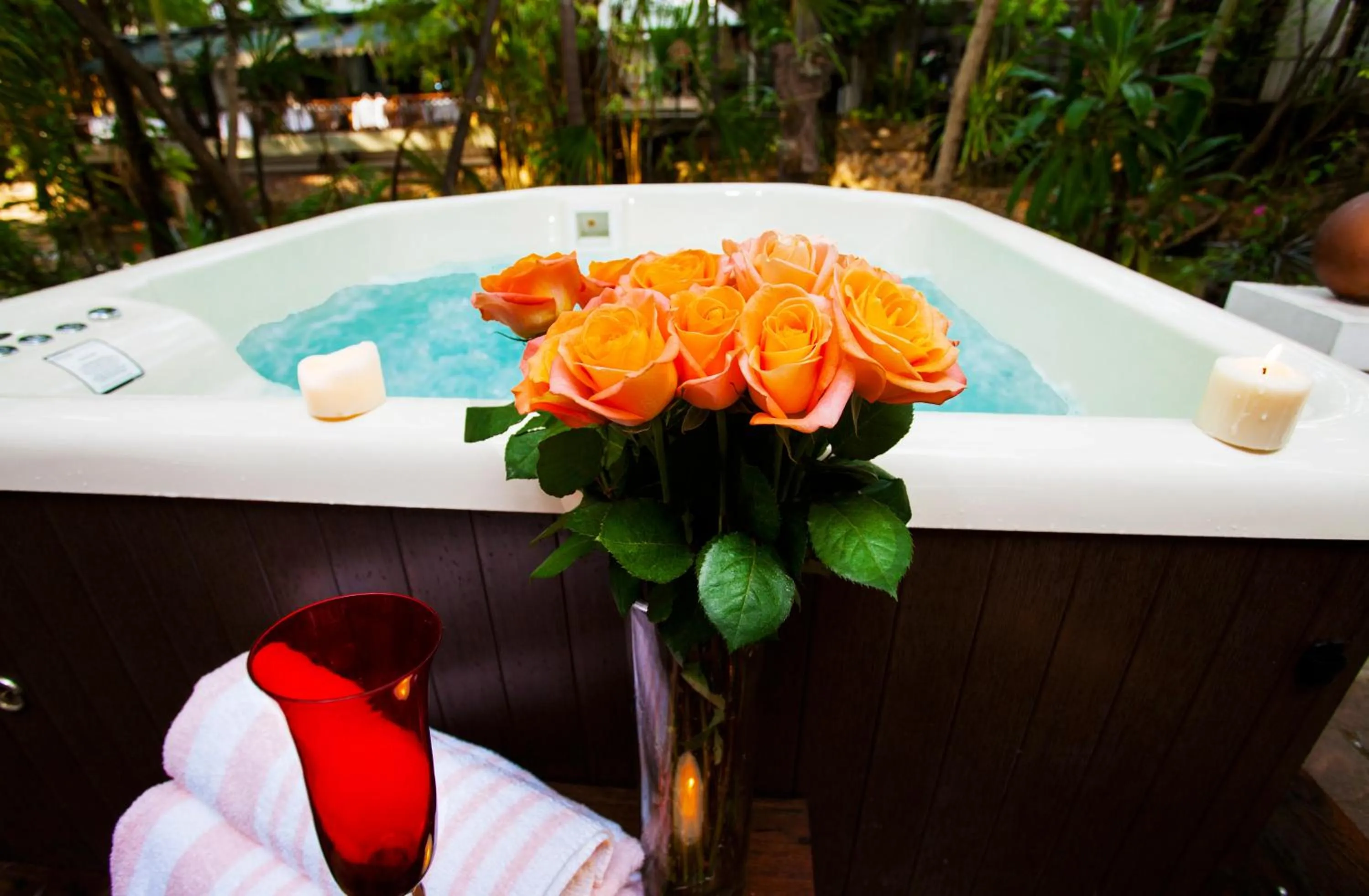 Hot Tub in Garlands Del Rio Riverside Boutique Hotel