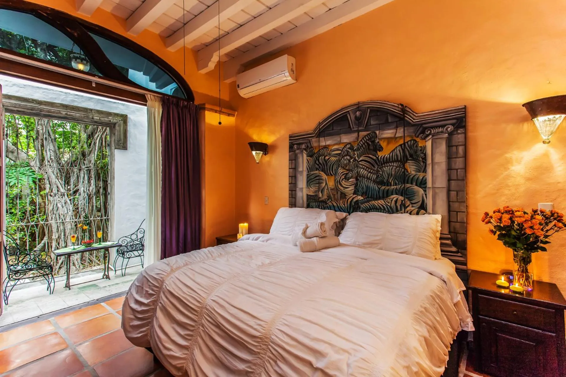 Photo of the whole room, Bed in Garlands Del Rio Riverside Boutique Hotel