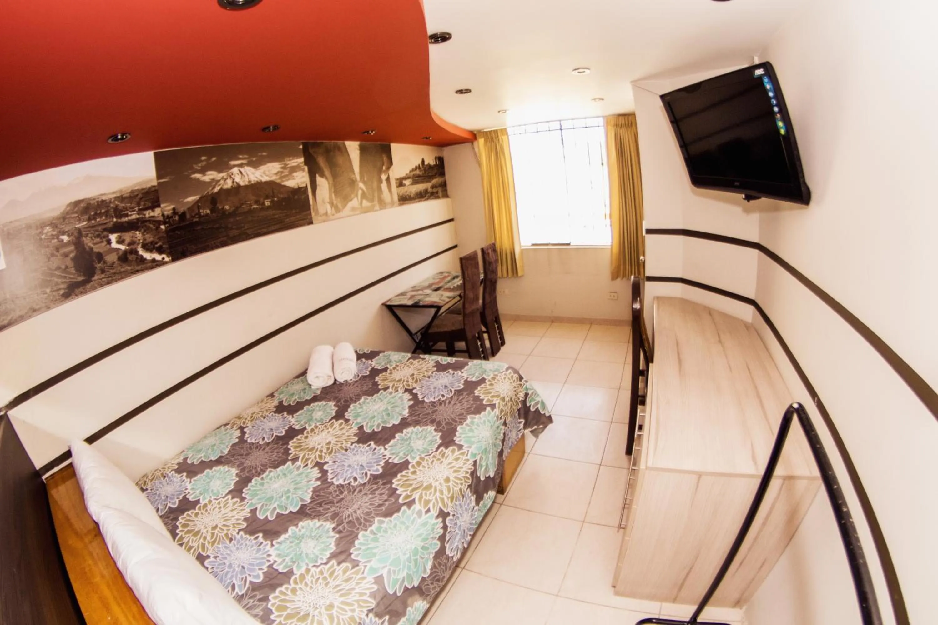 TV and multimedia in Sillary Hostal Boutique