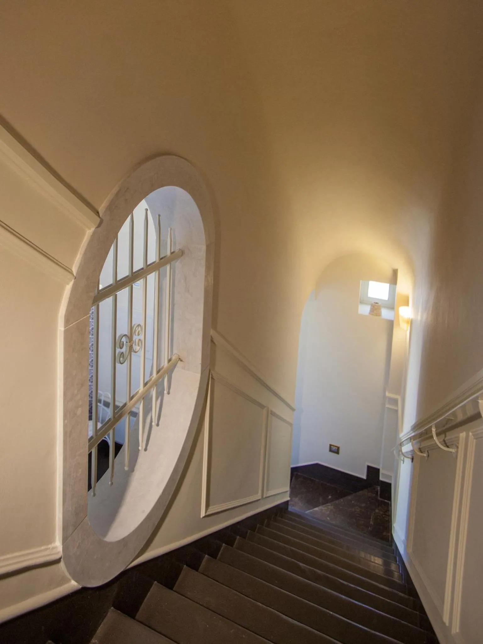 Decorative detail in Il Duomo Relais