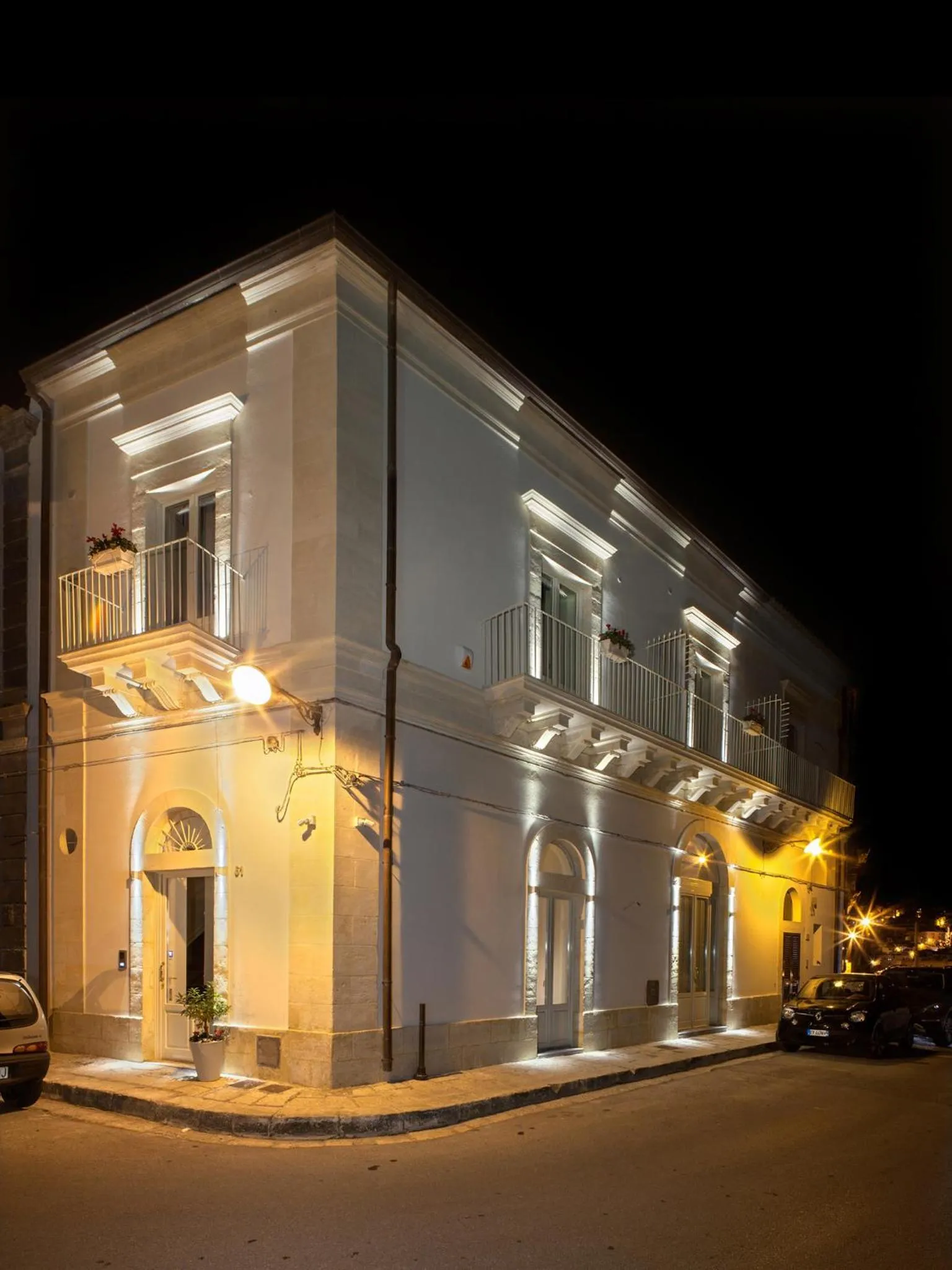 Facade/entrance in Il Duomo Relais
