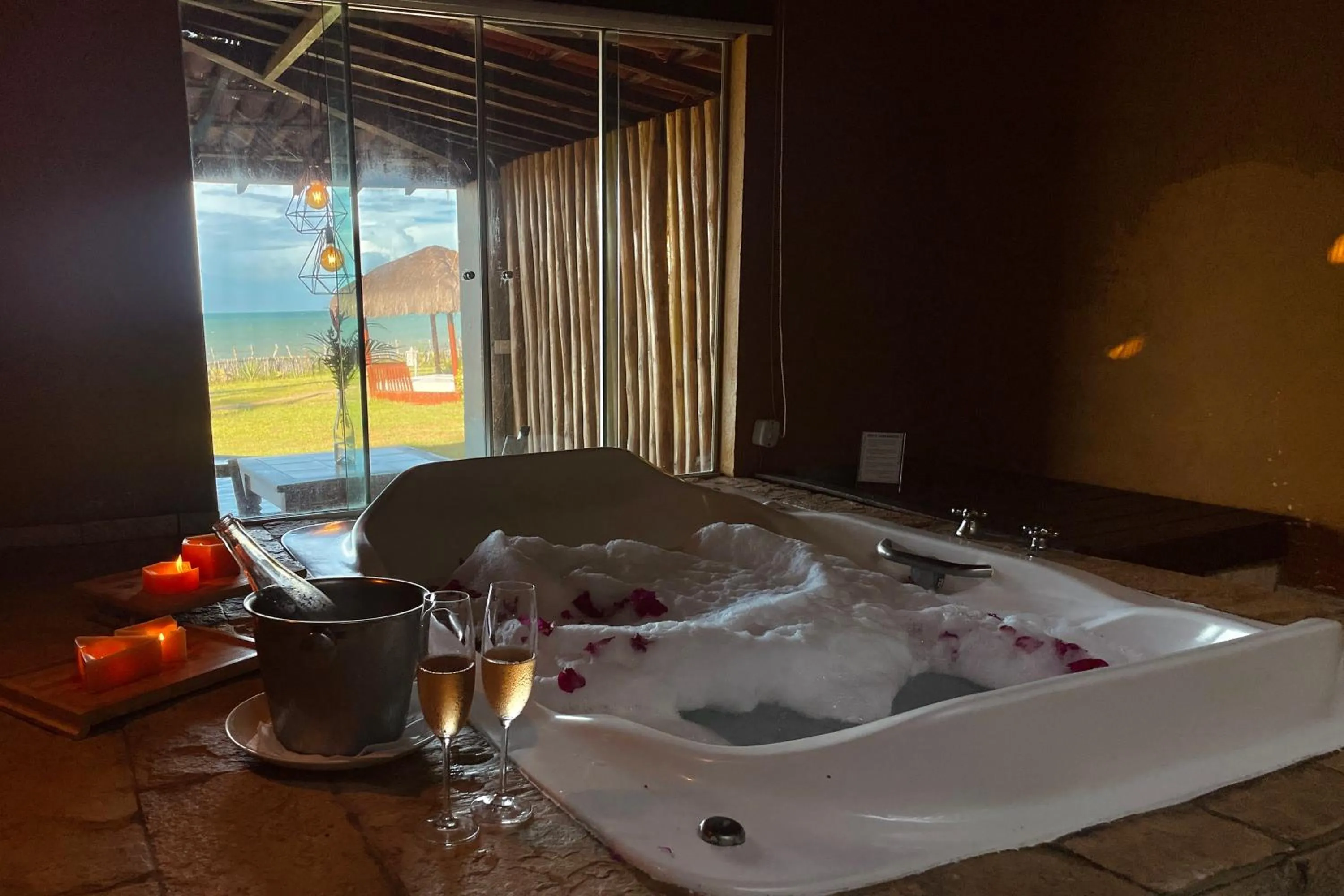 Photo of the whole room in Pousada Spa dos Amores