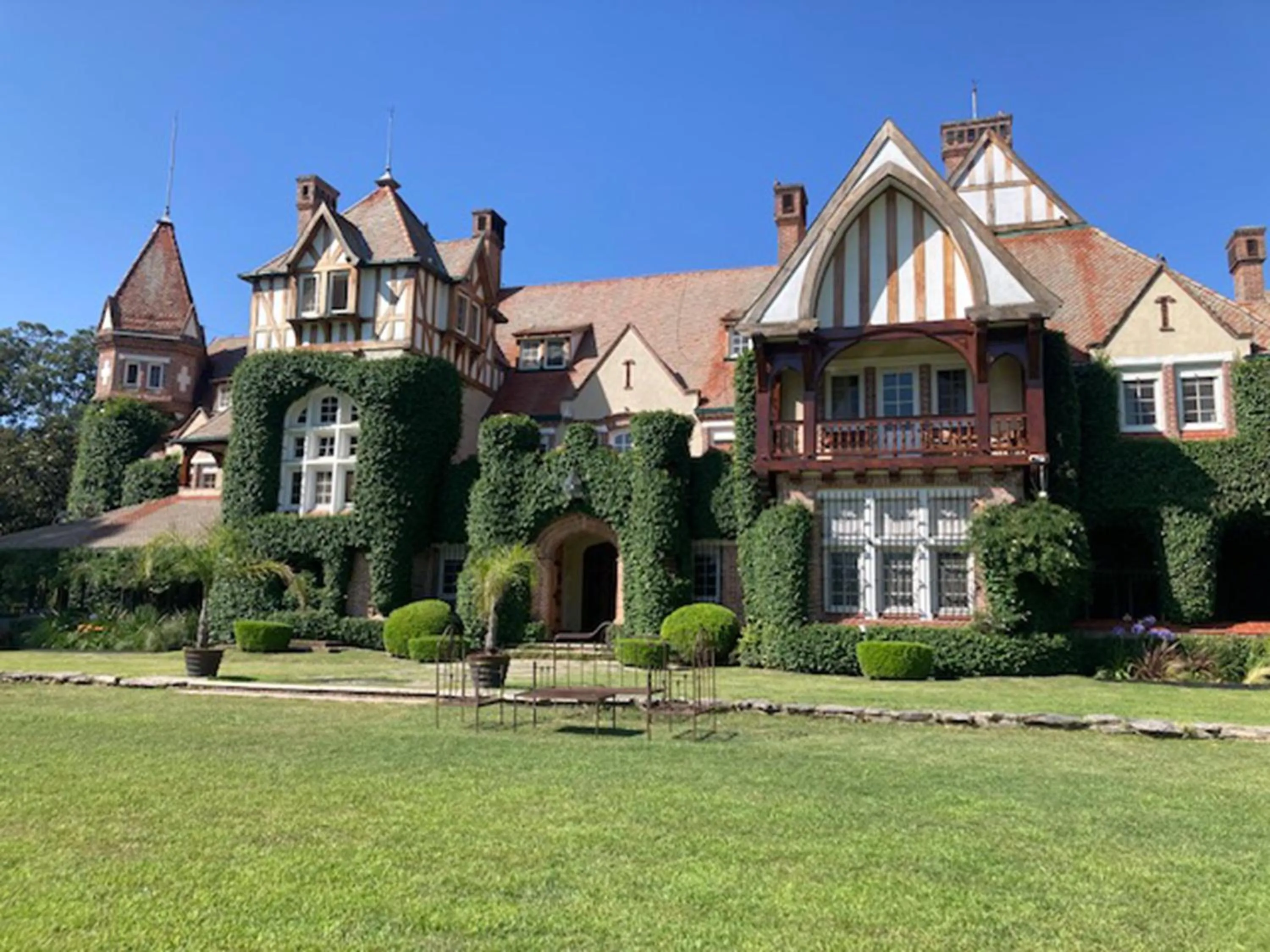 Property building in Estancia Villa Maria