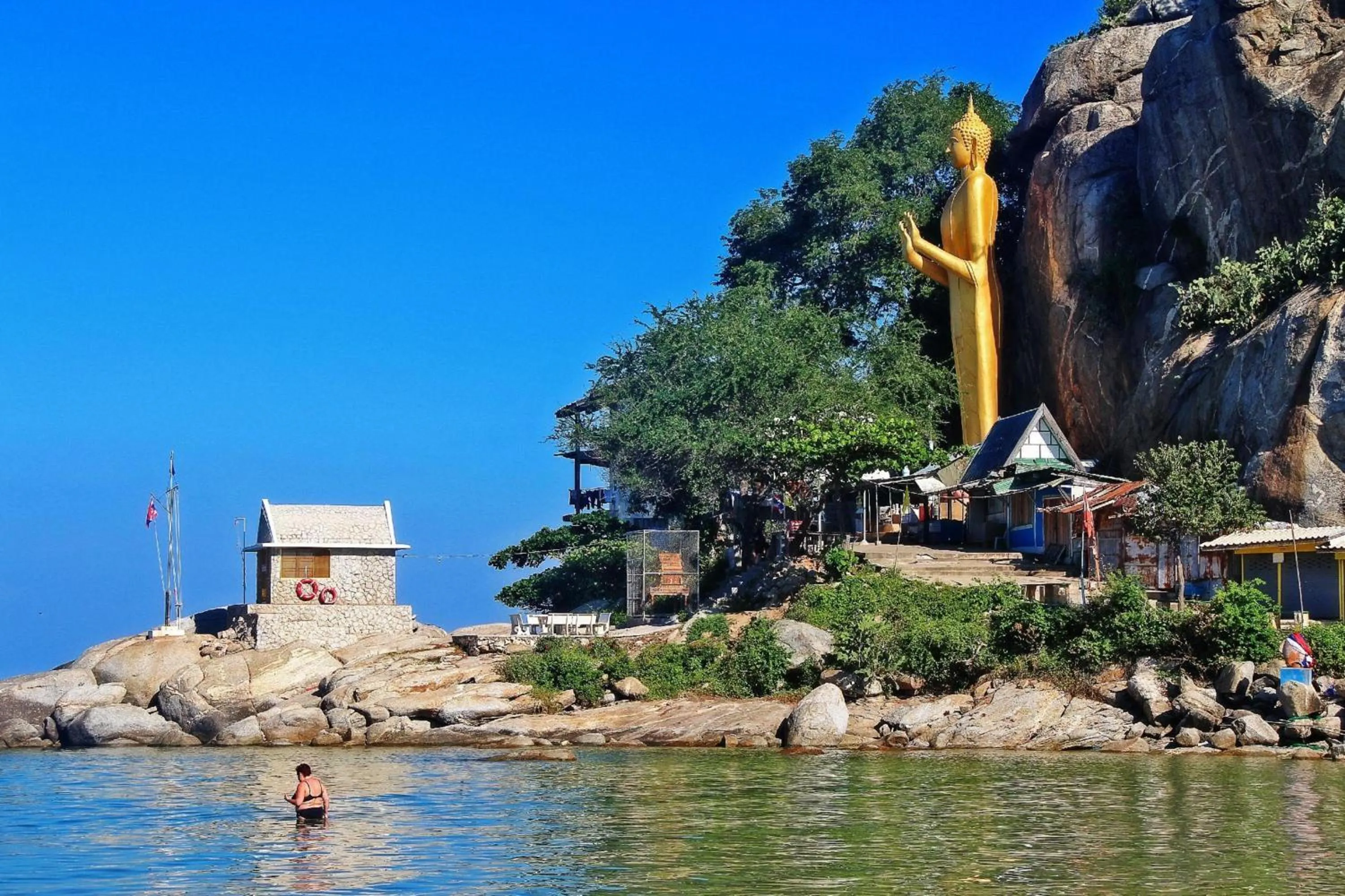 Nearby landmark in Pom Pom Residence