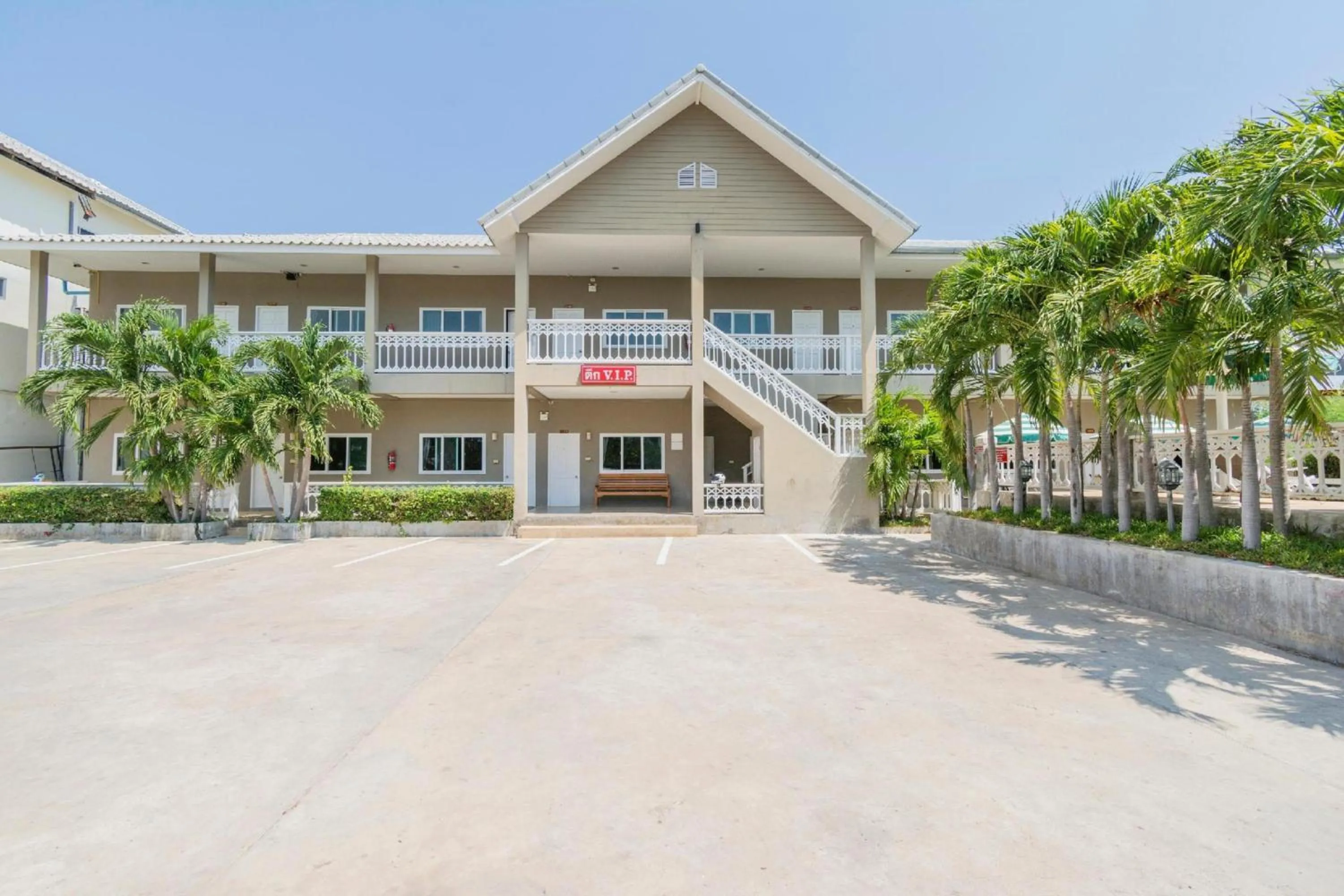 Neighbourhood in Pom Pom Residence