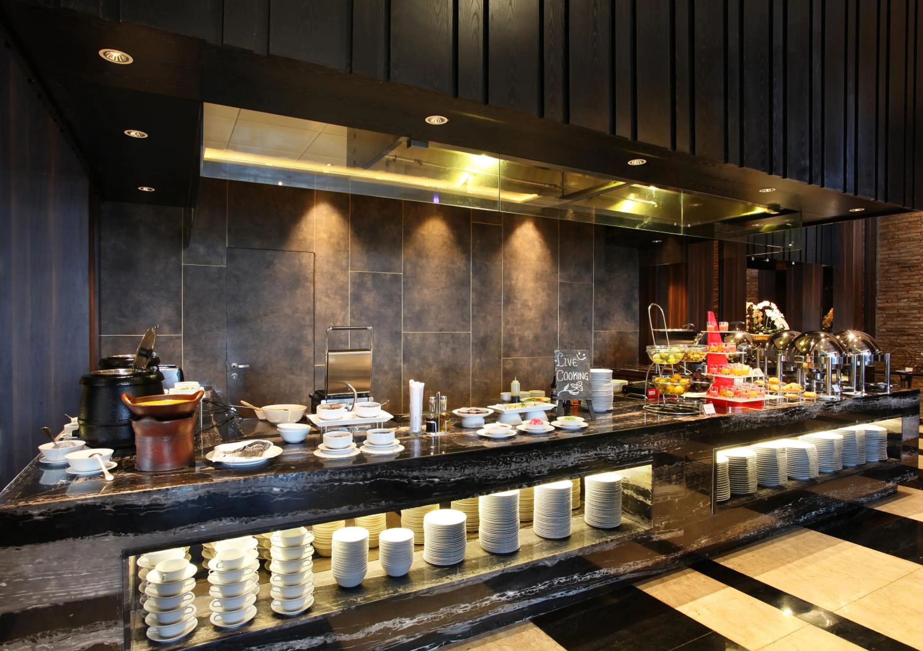 Restaurant/places to eat in Swiss-Belinn Karawang