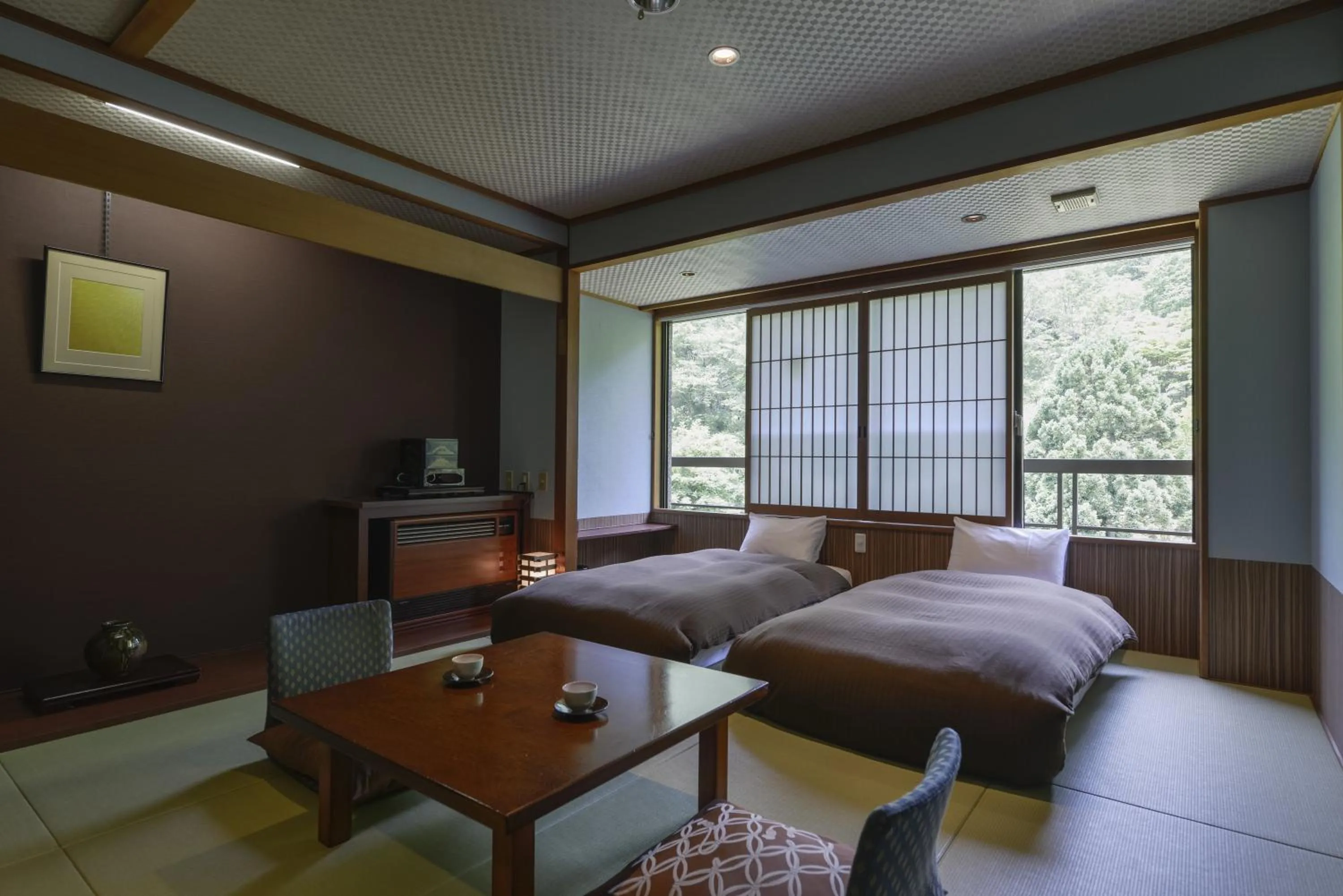Photo of the whole room, Bed in Takamiya Bettei Kuon