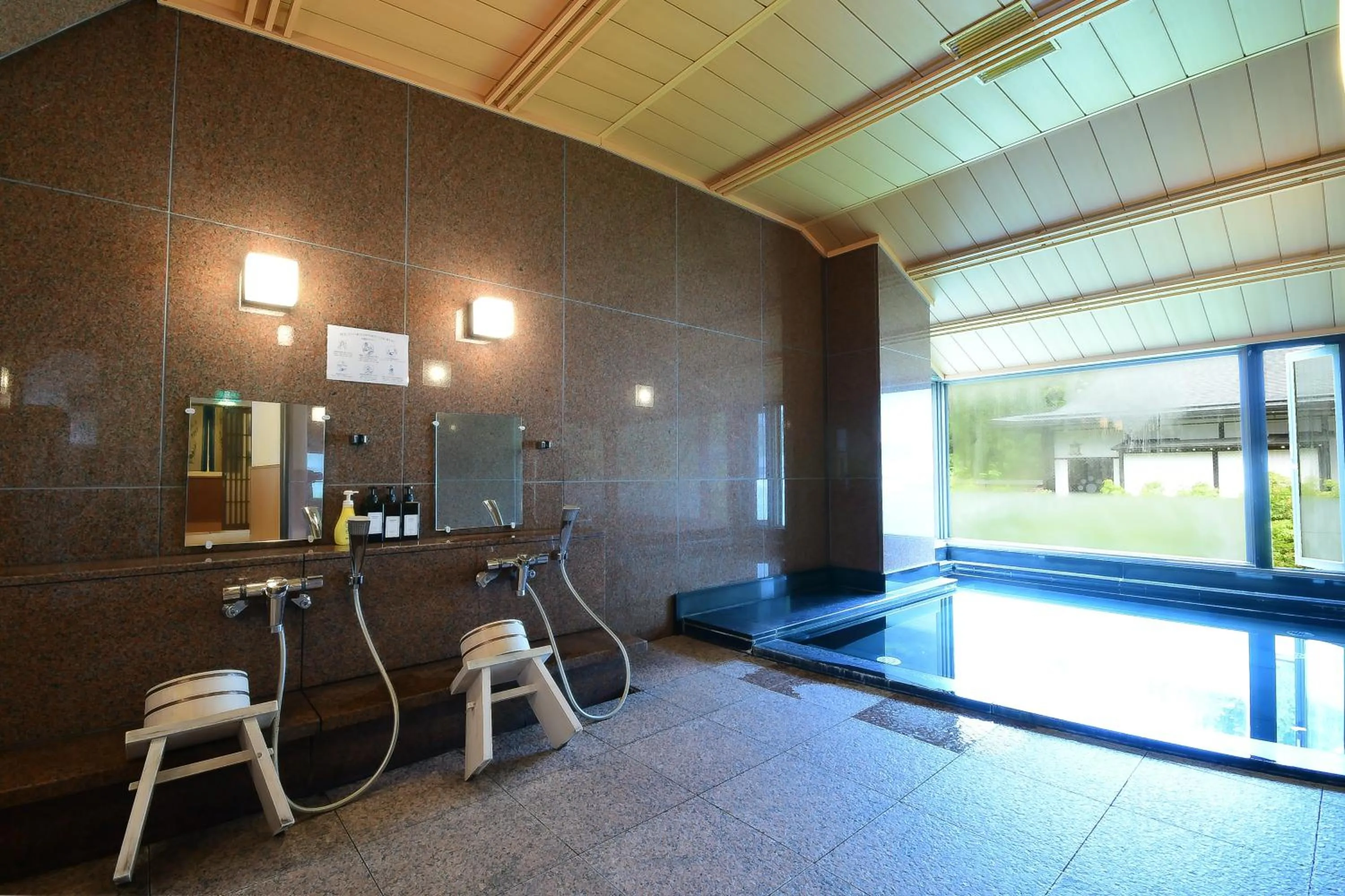Public Bath in 高野山 宿坊 総持院 -Koyasan Shukubo Sojiin-