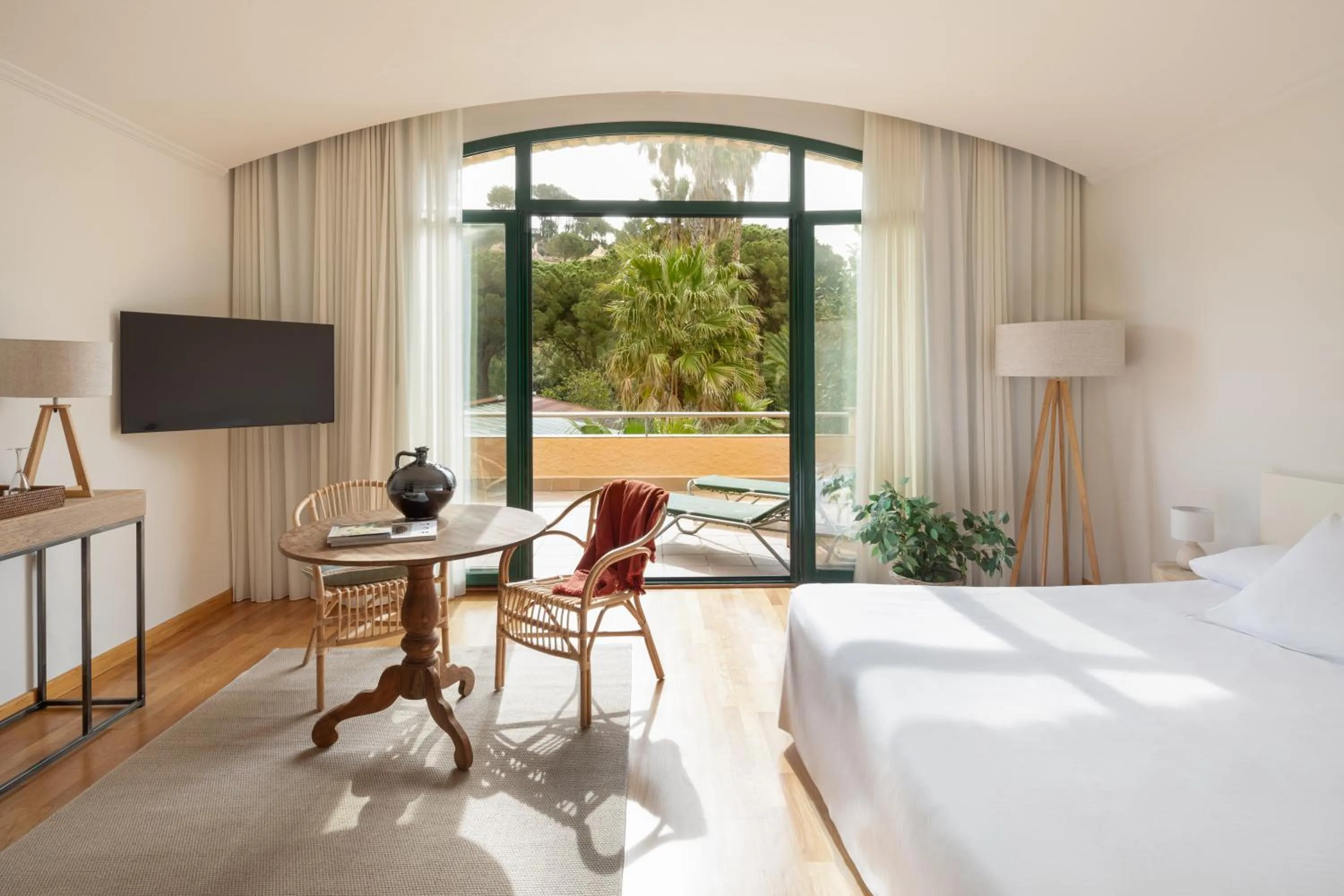 Decorative detail, Bed in Hotel Sa Punta - Adults Only fr13