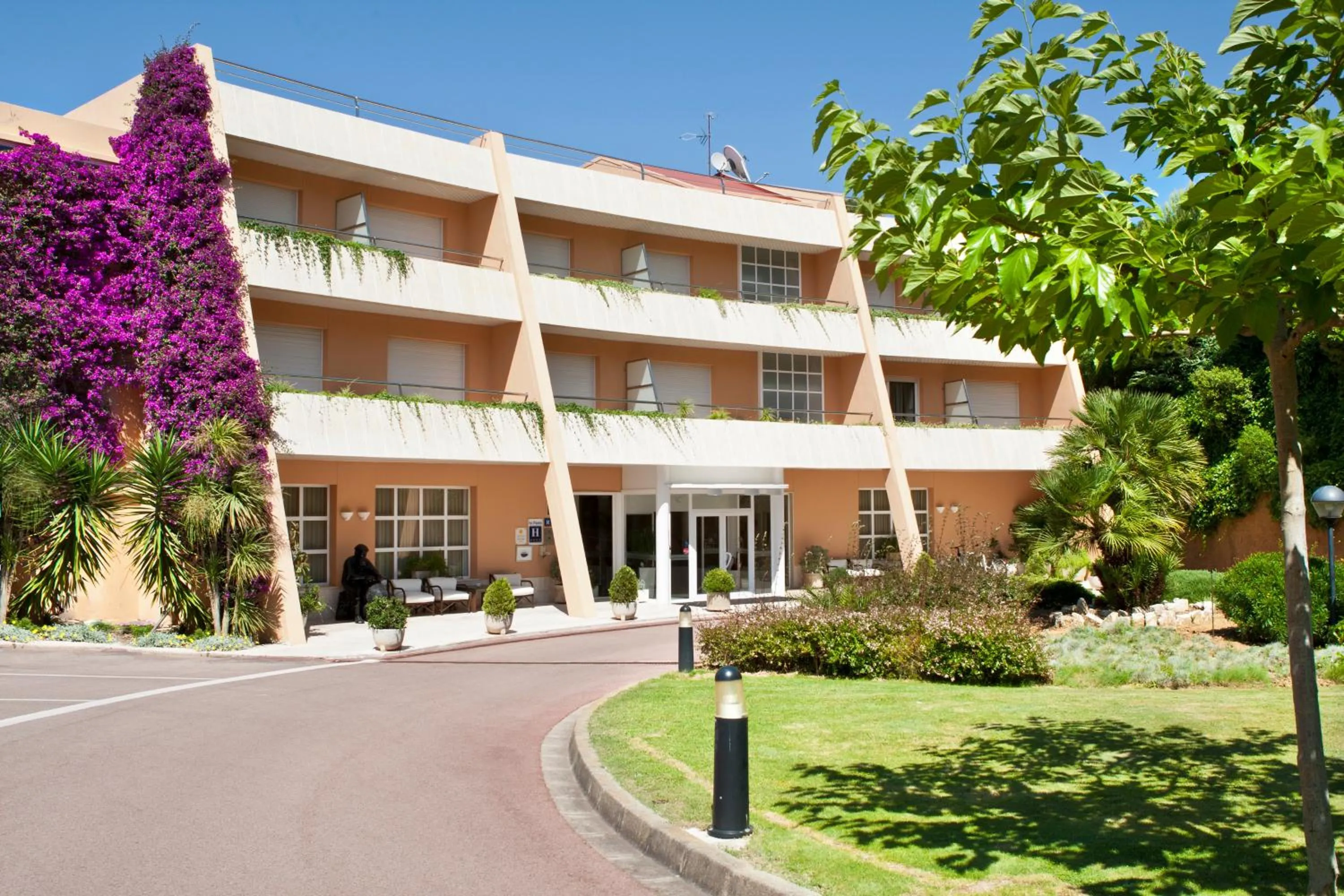 Facade/entrance in Hotel Sa Punta - Adults Only fr13