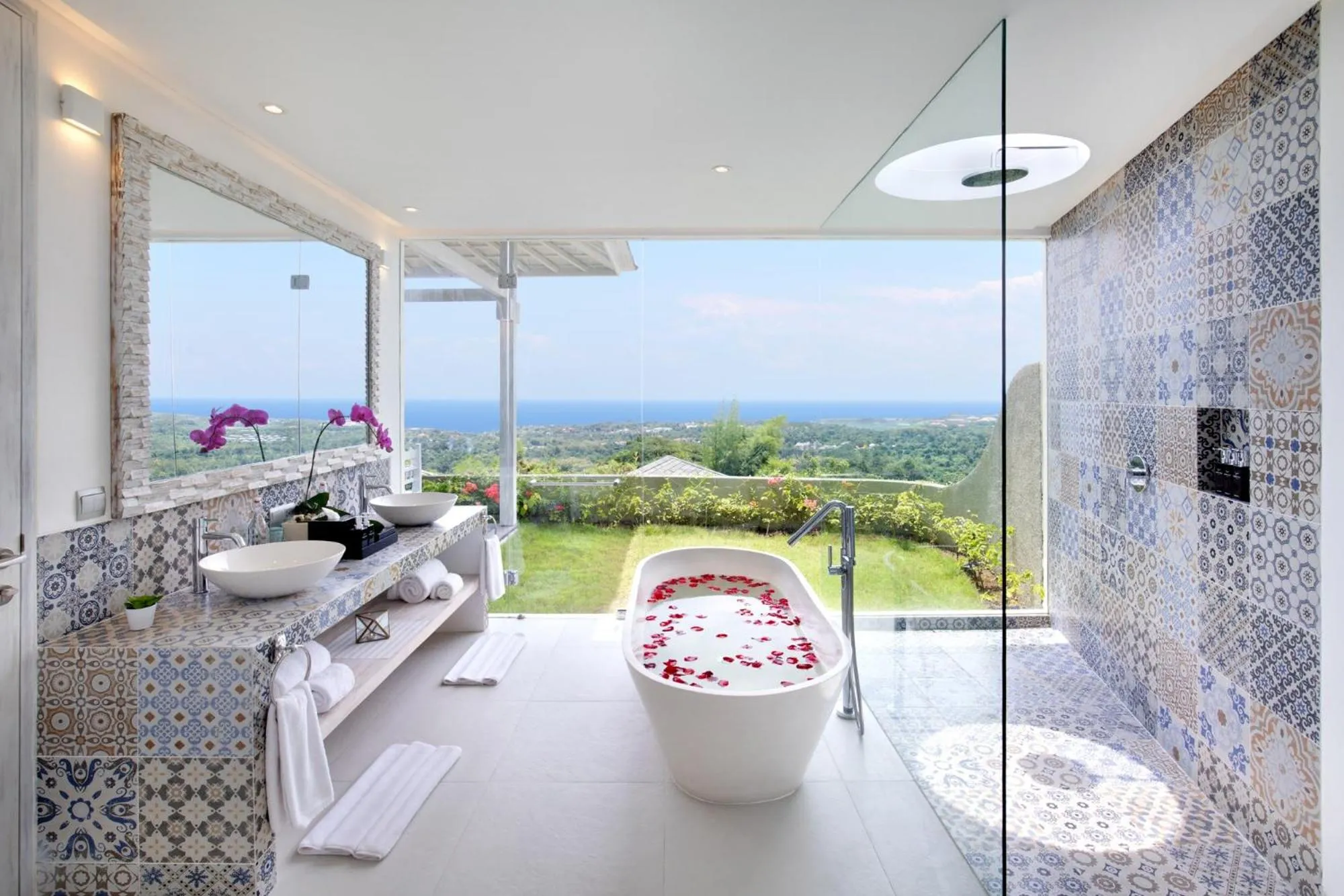 Bathroom in Hidden Hills Villas - Small Luxury Hotels of The World