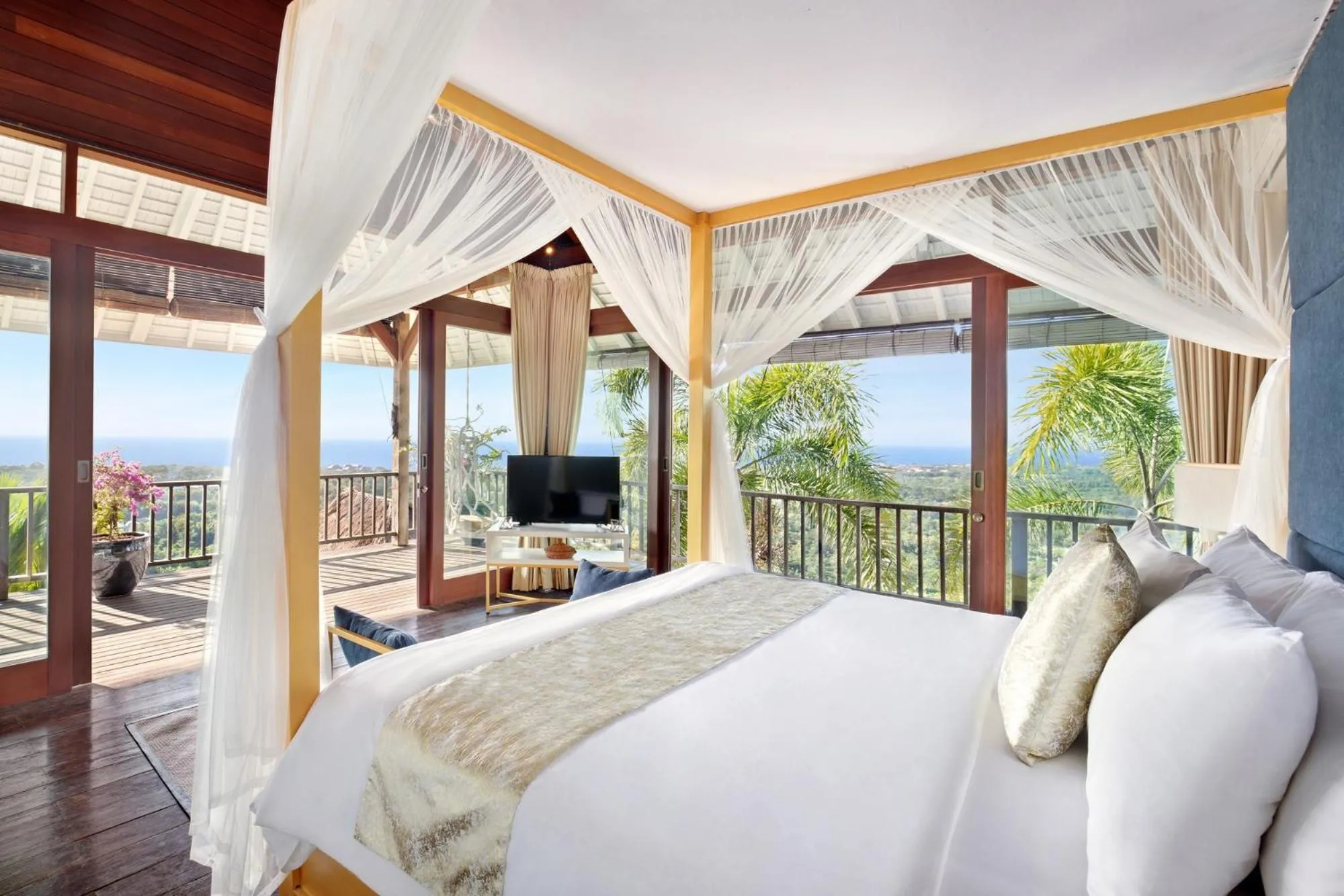 Bedroom, Bed in Hidden Hills Villas - Small Luxury Hotels of The World