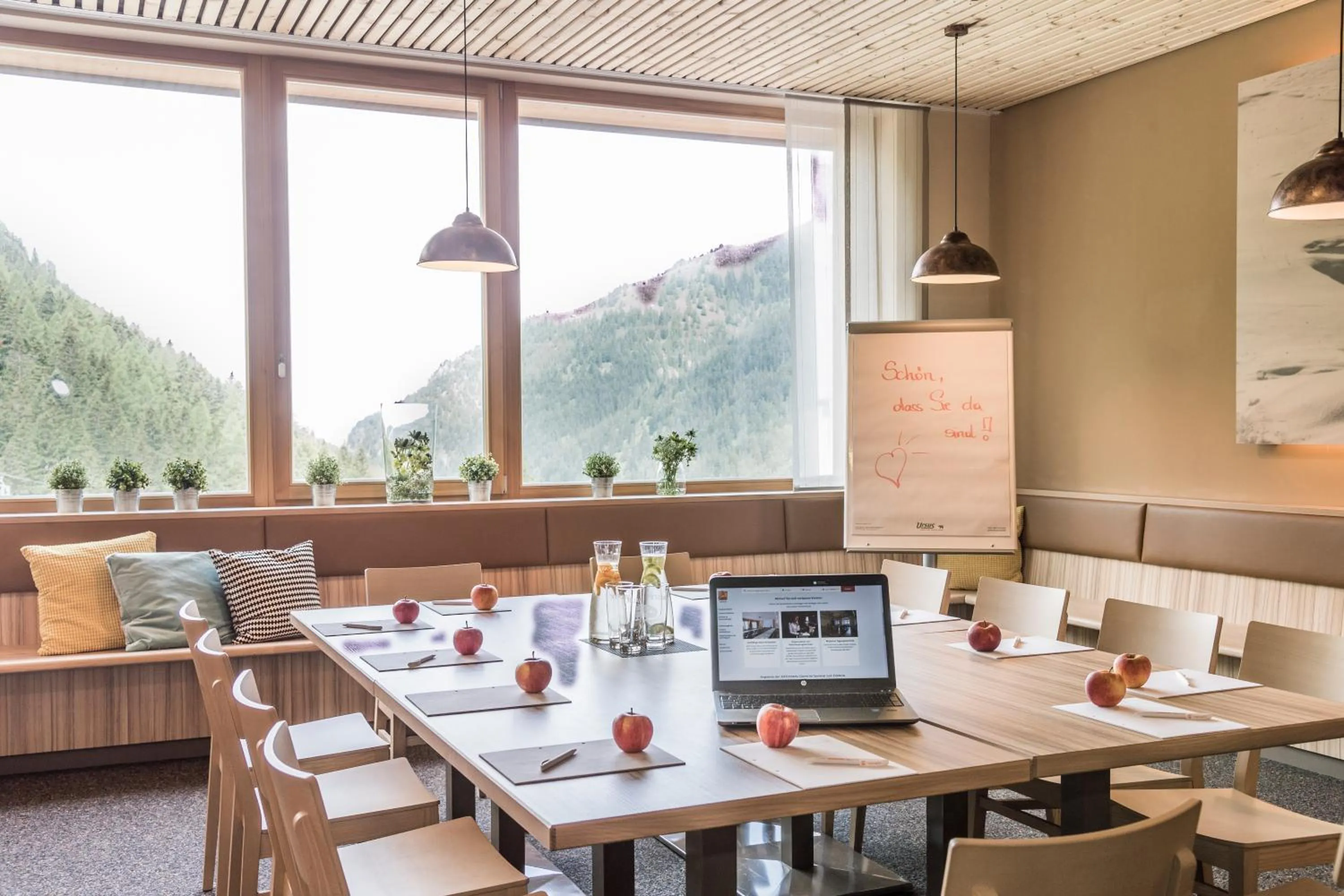 Meeting/conference room in JUFA Hotel Malbun