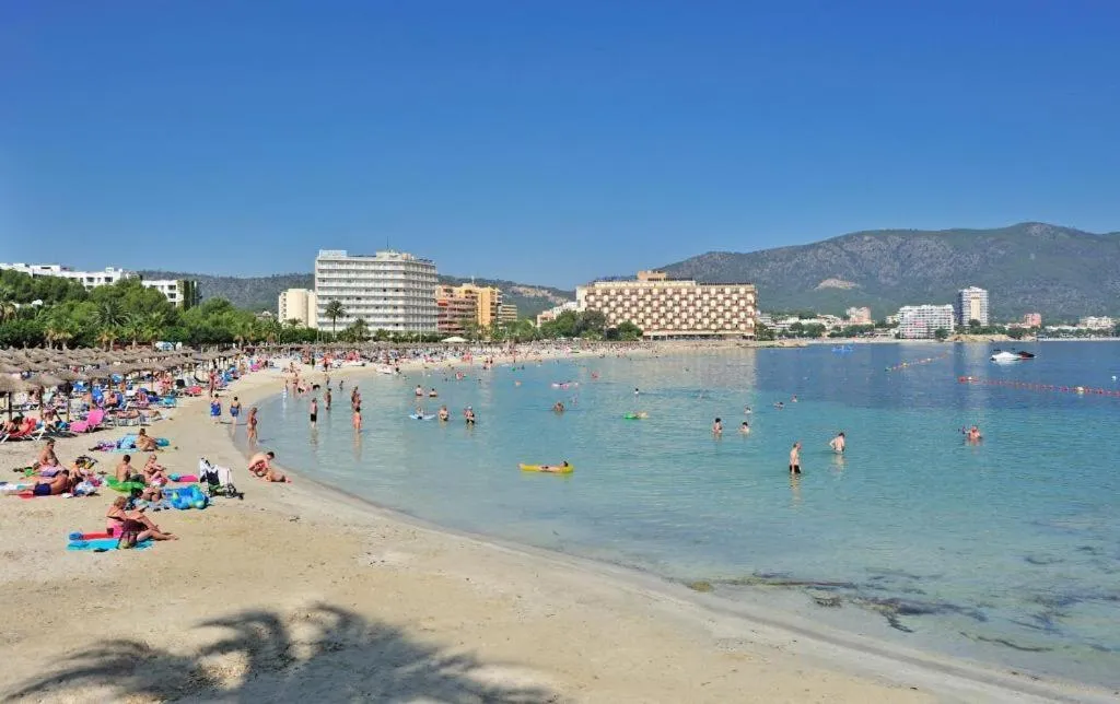 Beach in INN Mallorca Aparthotel