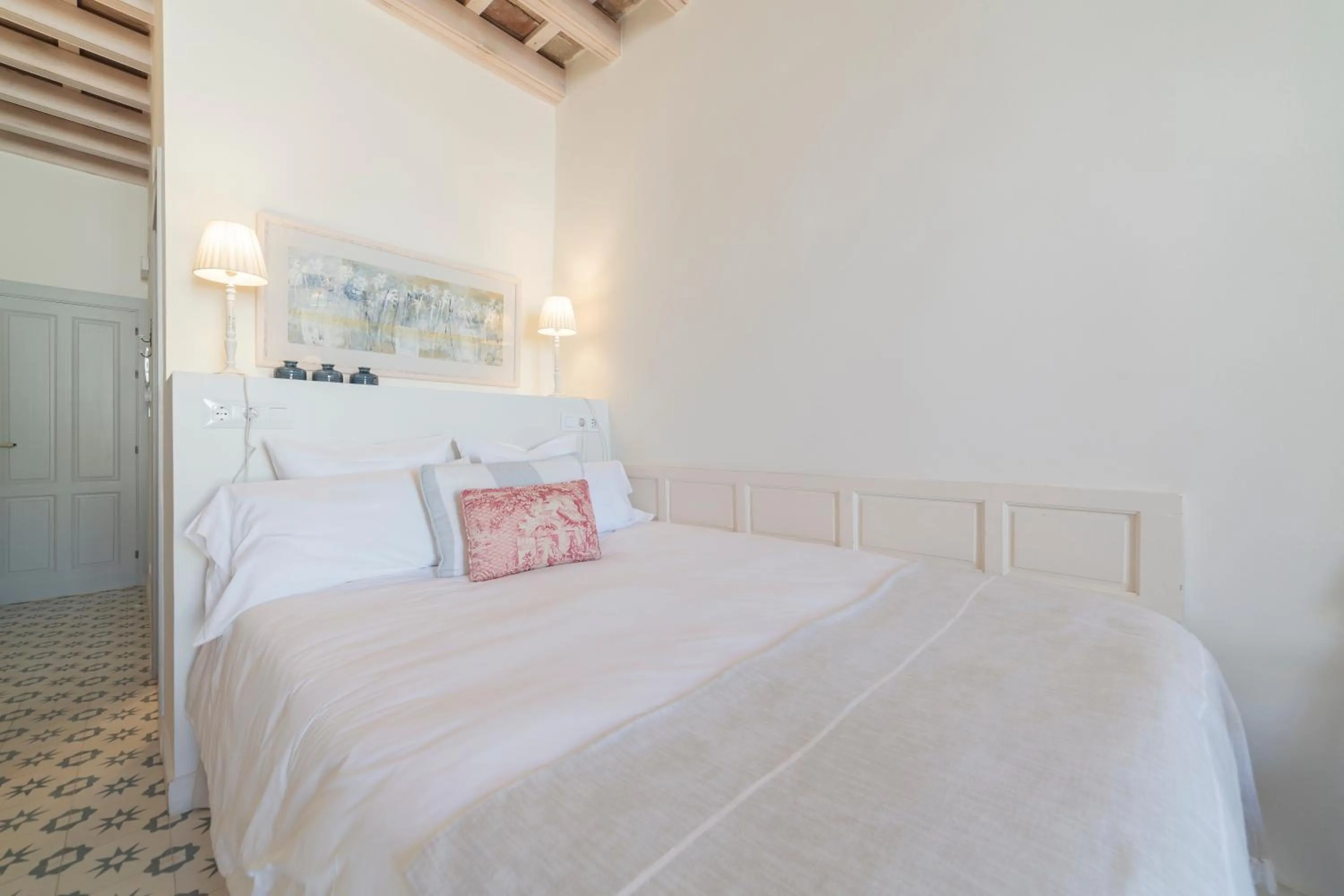 Decorative detail, Bed in Casa Shelly Hospedería