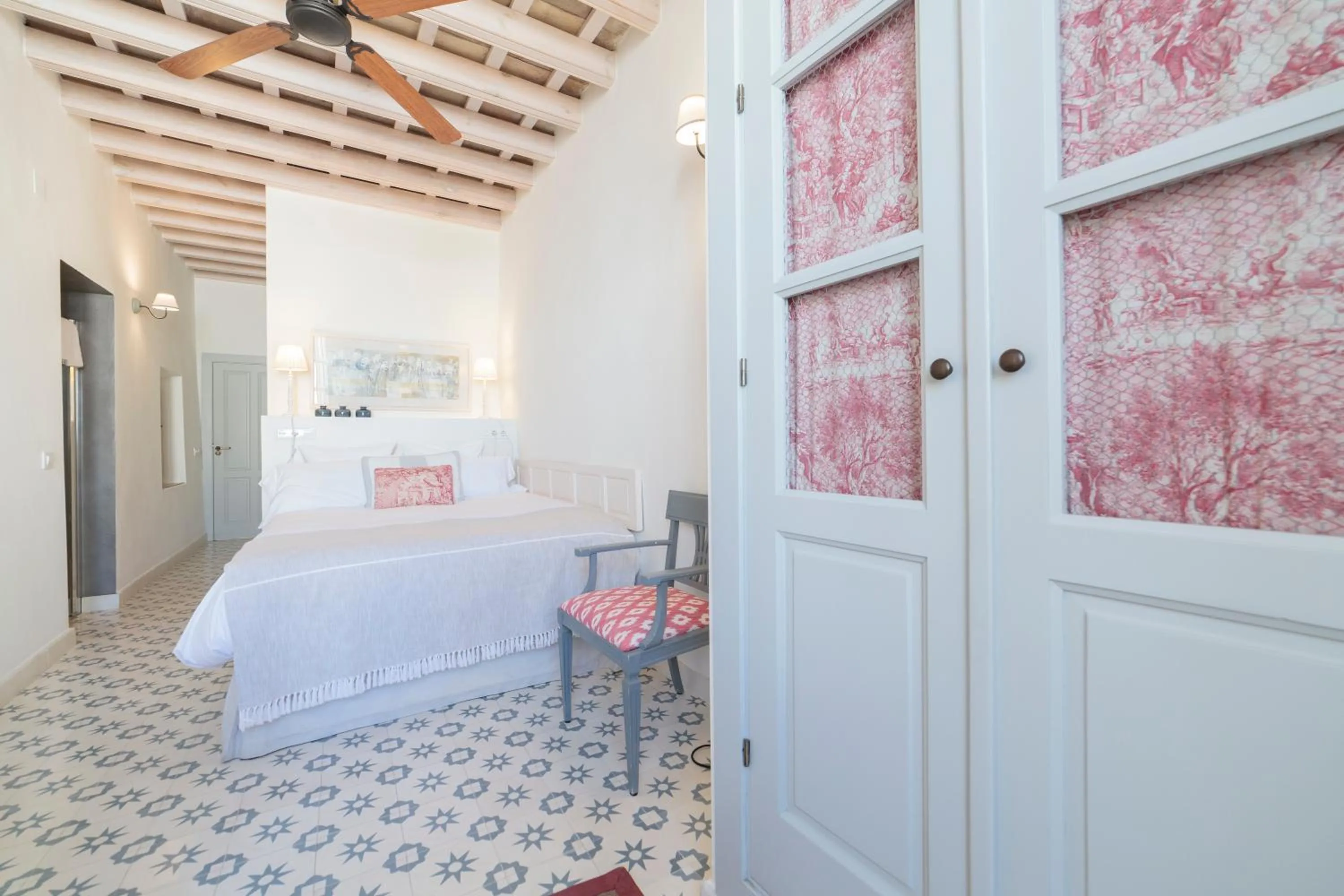 Decorative detail, Bed in Casa Shelly Hospedería