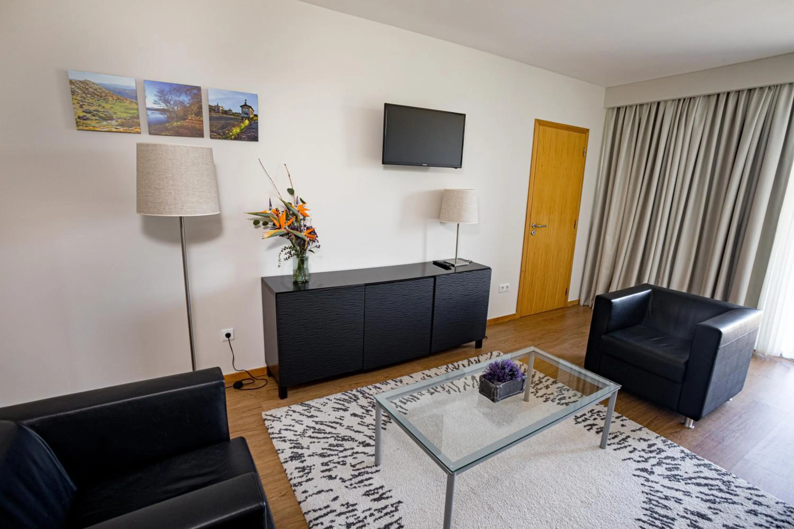 Living room, Bed in Luna Arcos Hotel Nature & Wellness