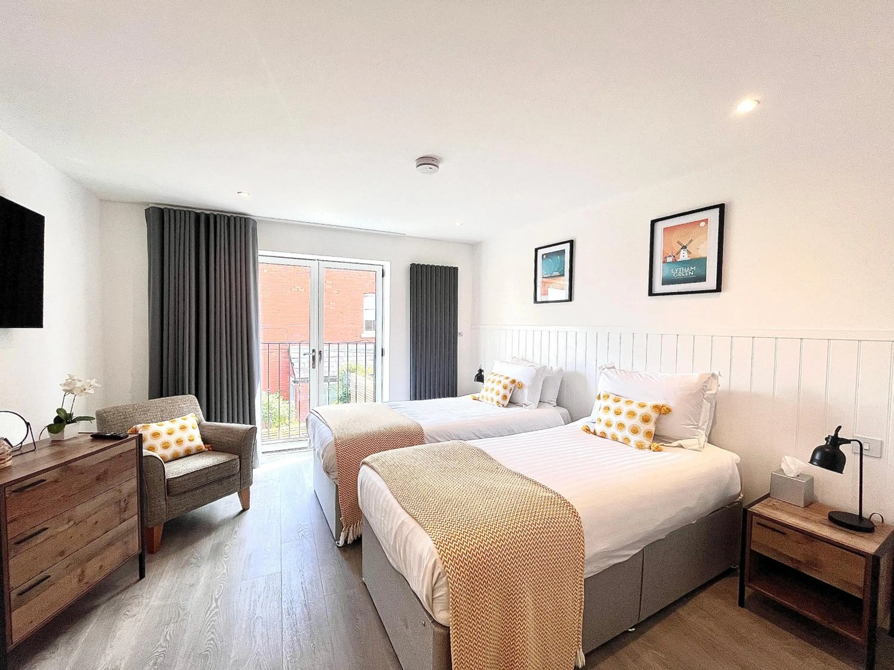 Bedroom, Bed in Mode Apartments St Annes