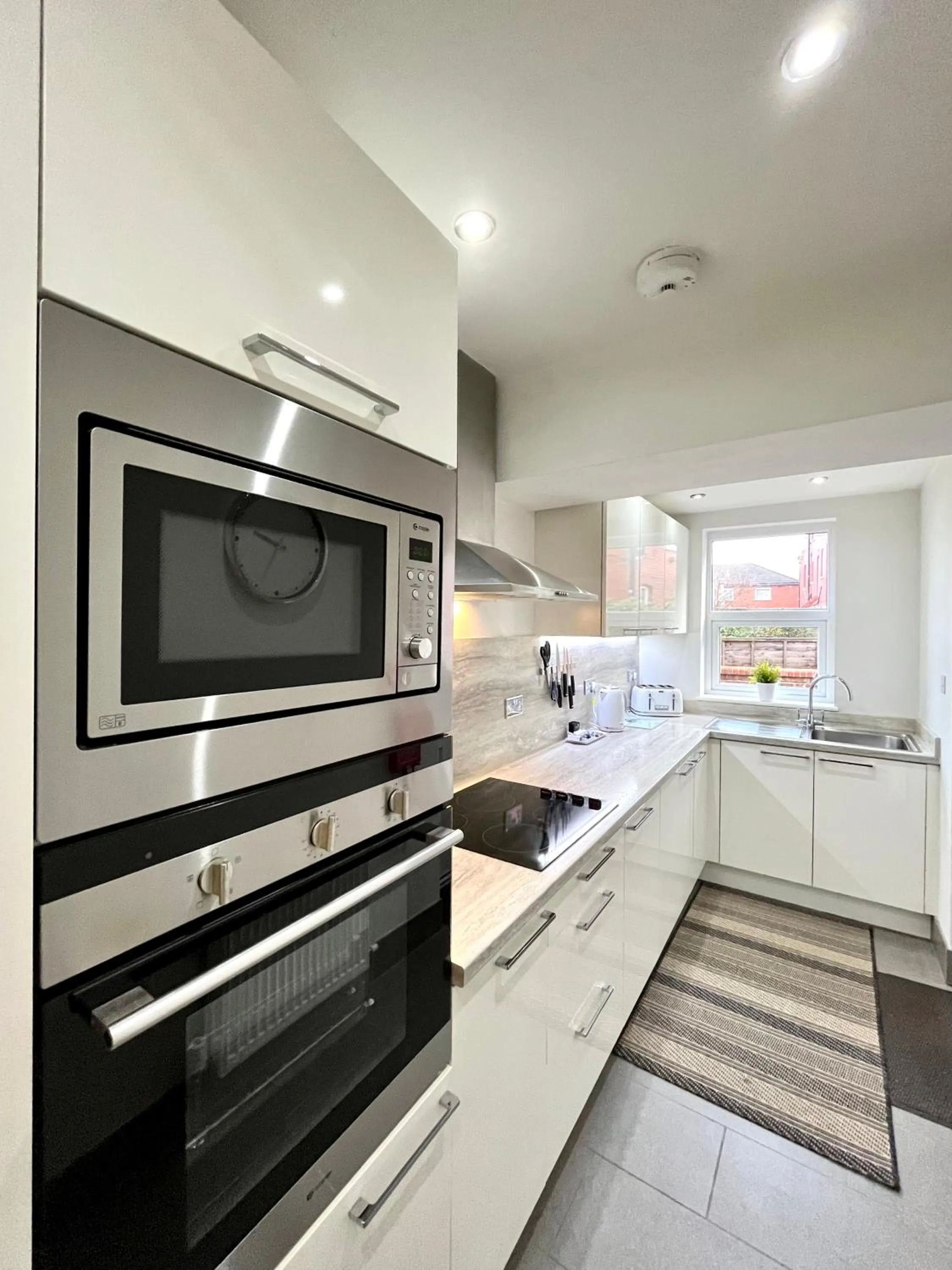 Kitchen or kitchenette in Mode Apartments St Annes
