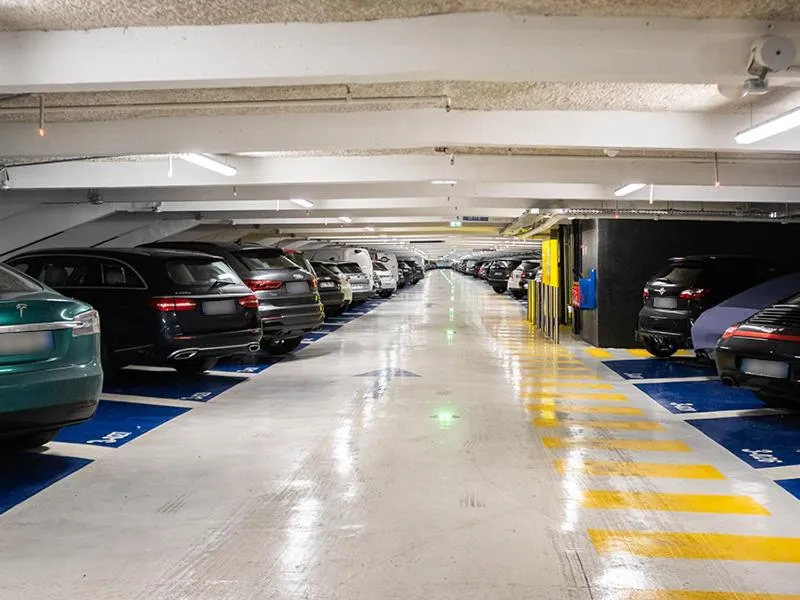 Parking in Hotel Monsieur & Spa