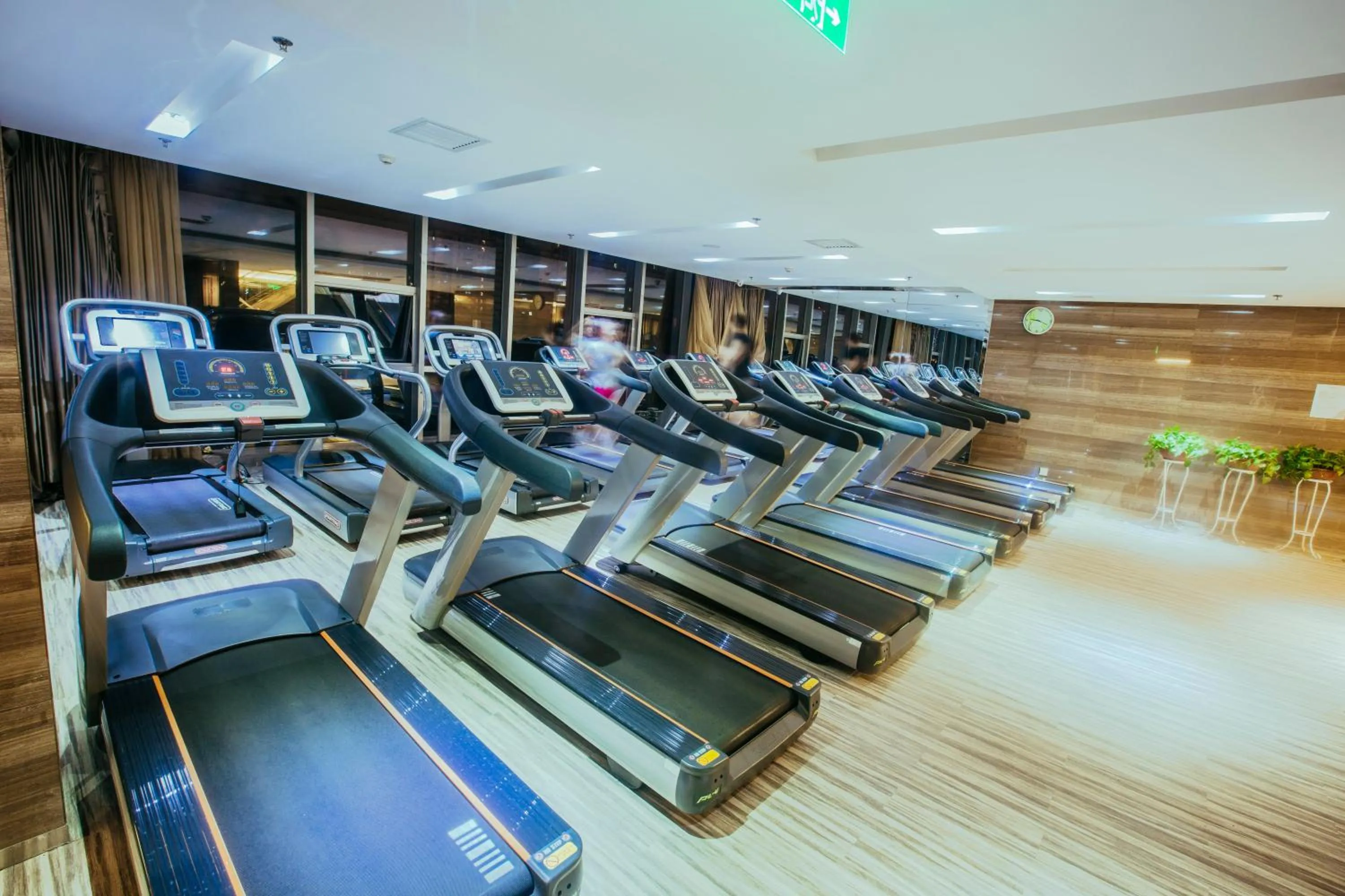 Spa and wellness centre/facilities, Fitness Center/Facilities in Holiday Inn Xi'an Big Goose Pagoda, an IHG Hotel