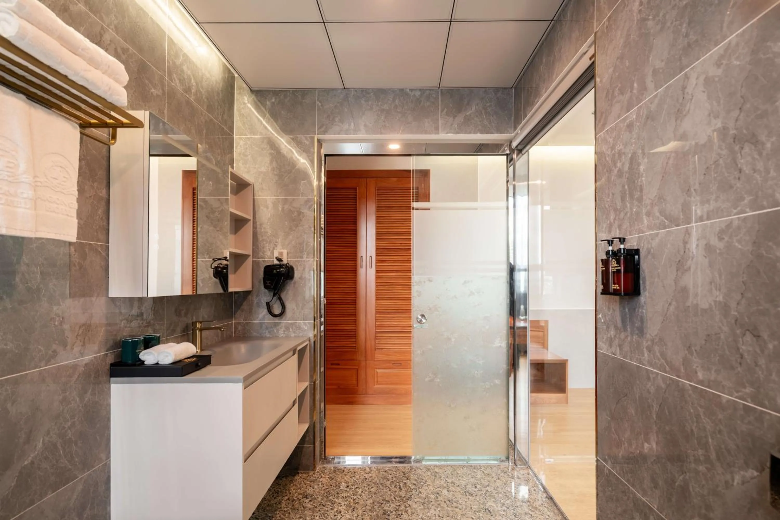 Le Saigon Grand Hotel