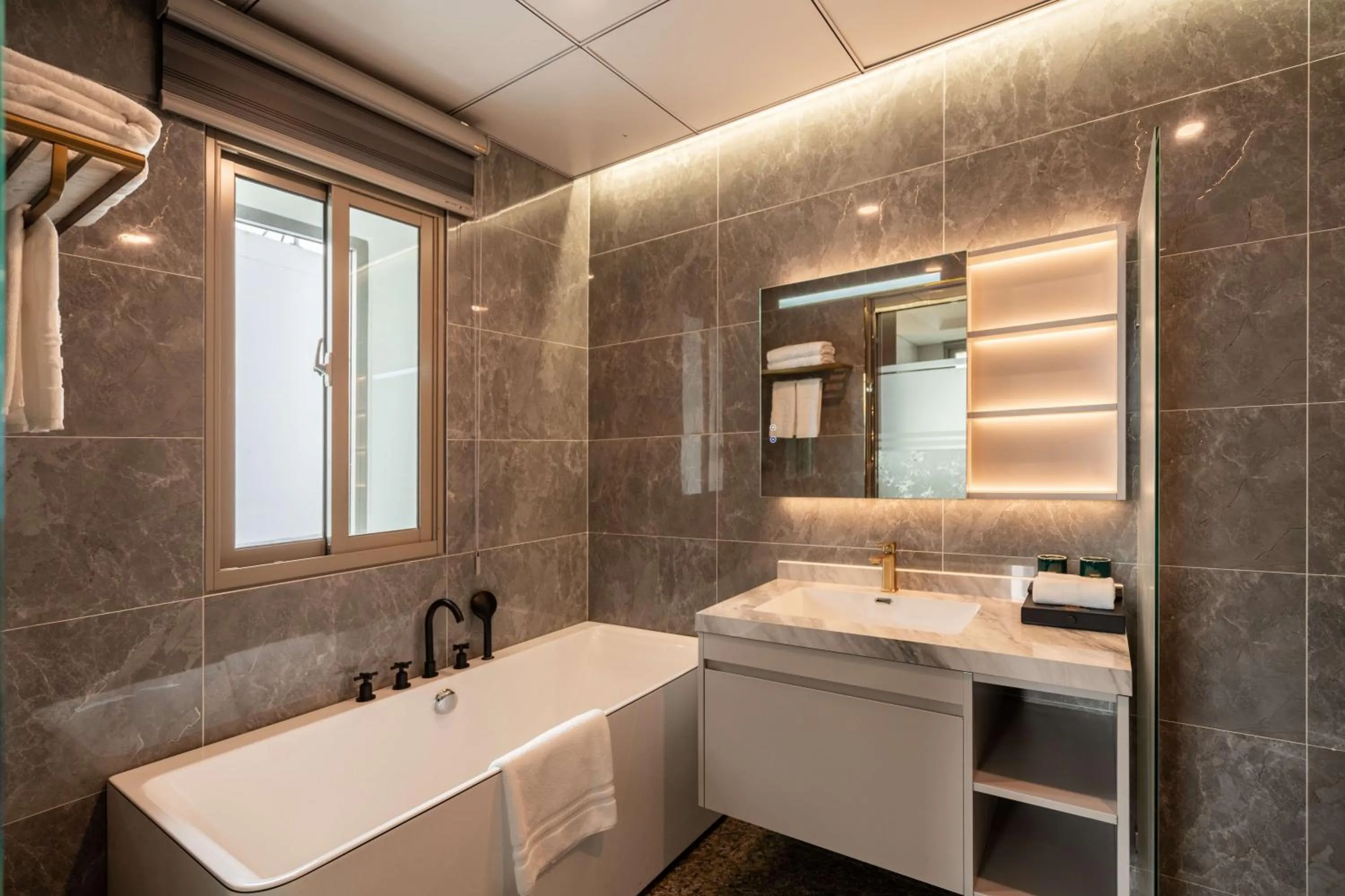 Le Saigon Grand Hotel