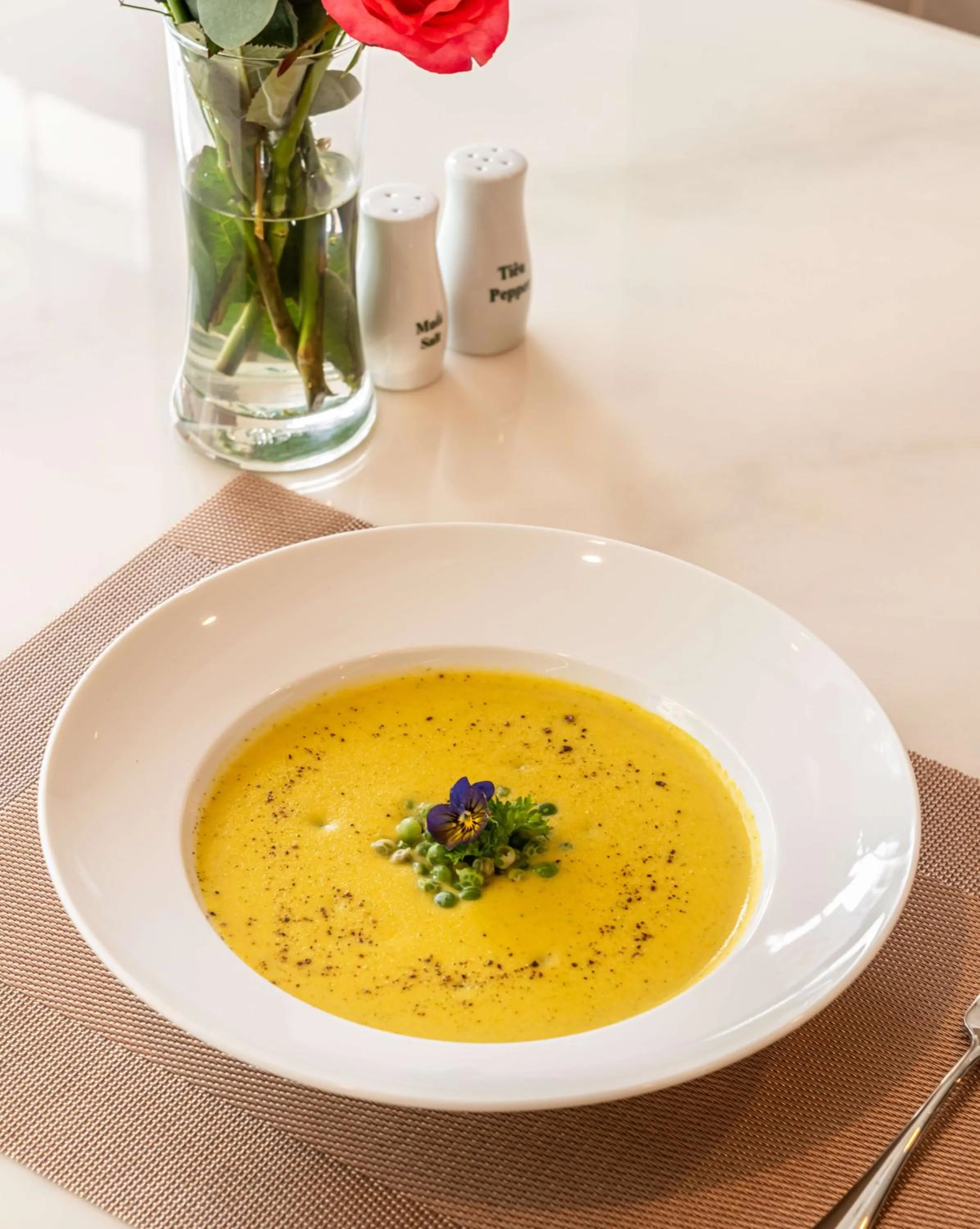 Le Saigon Grand Hotel