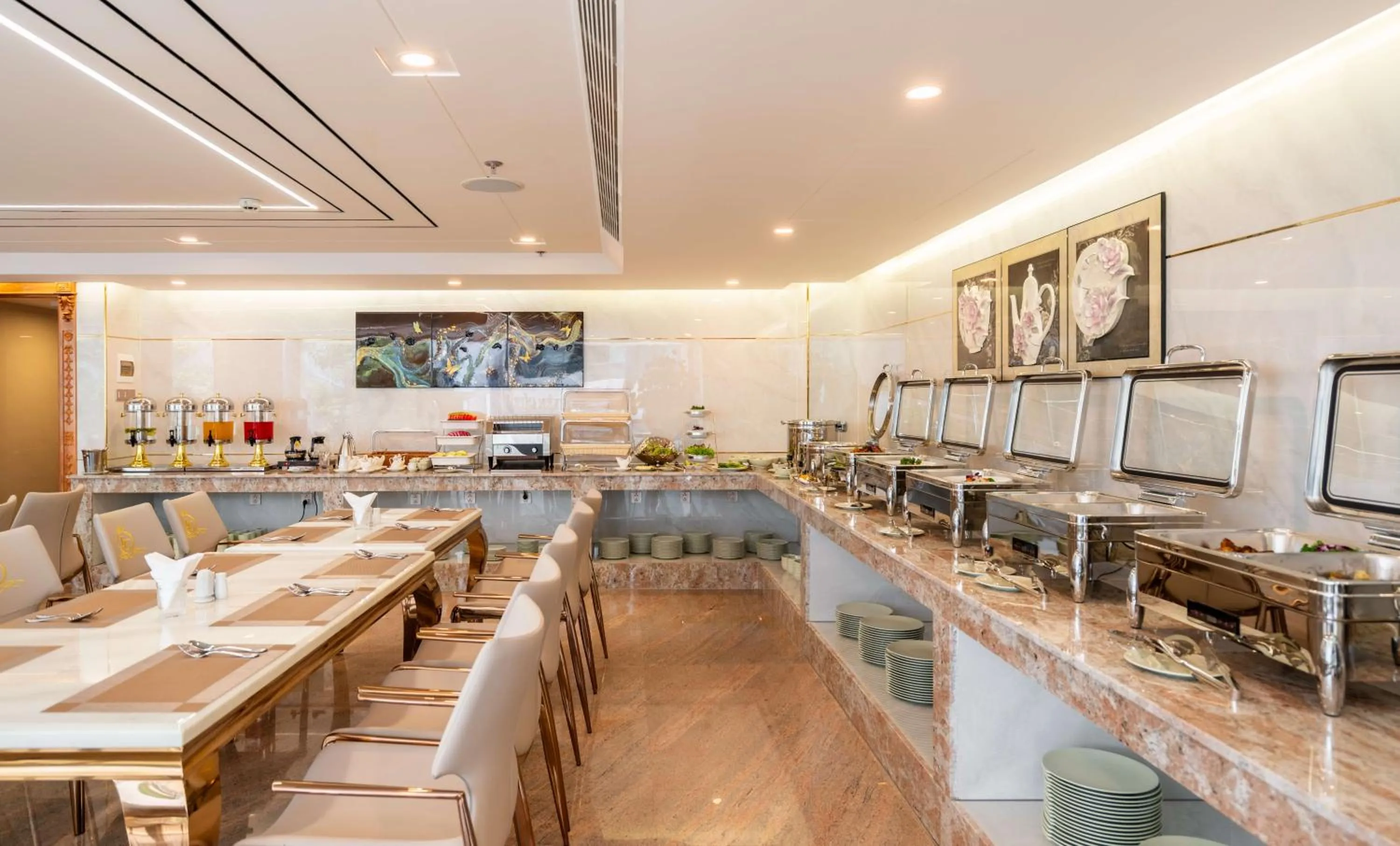 Le Saigon Grand Hotel