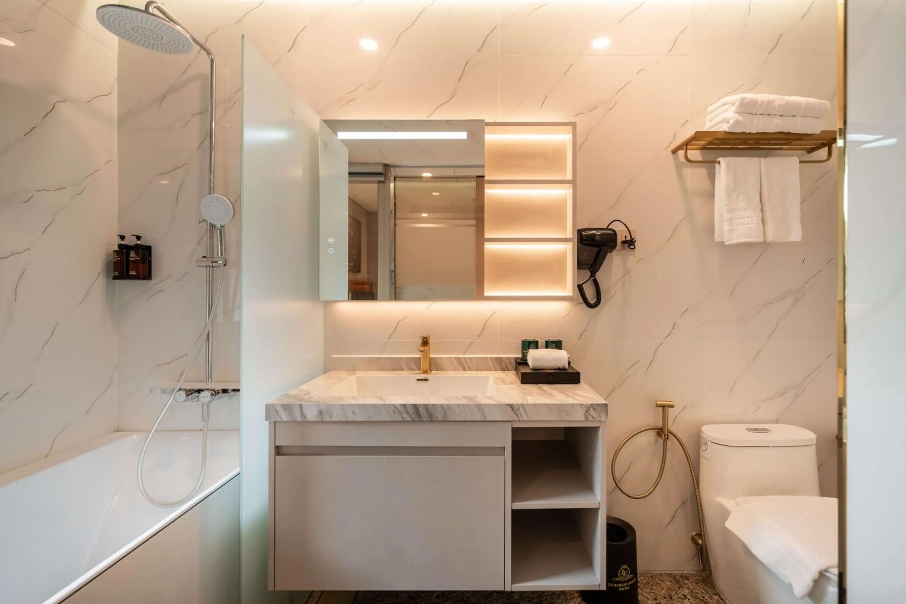 Le Saigon Grand Hotel