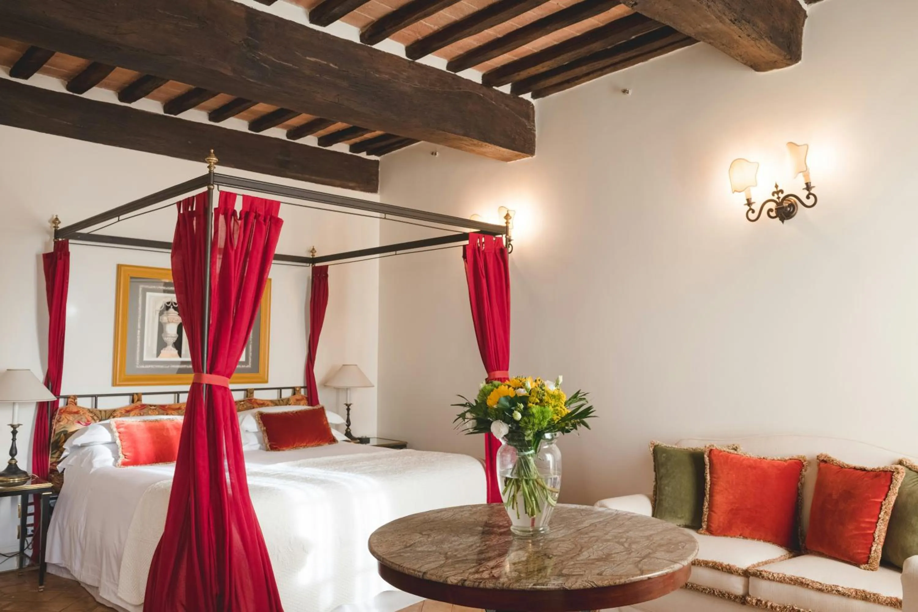 Photo of the whole room, Bed in Grand Hotel Continental Siena - Starhotels Collezione