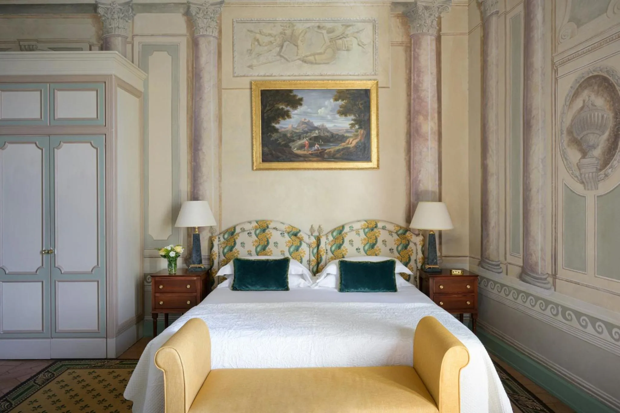 Photo of the whole room, Bed in Grand Hotel Continental Siena - Starhotels Collezione