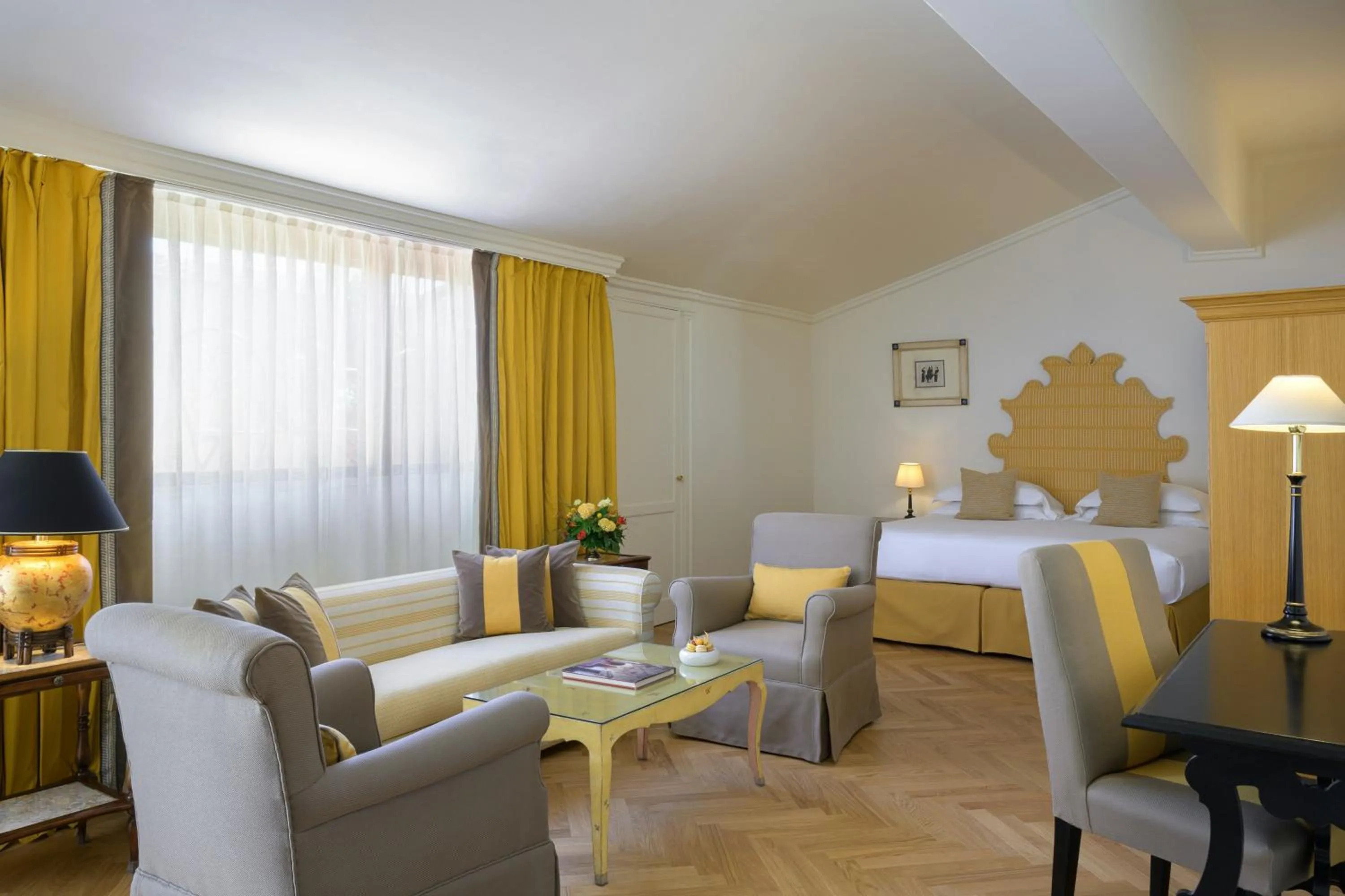 Game Room, Bed in Grand Hotel Continental Siena - Starhotels Collezione