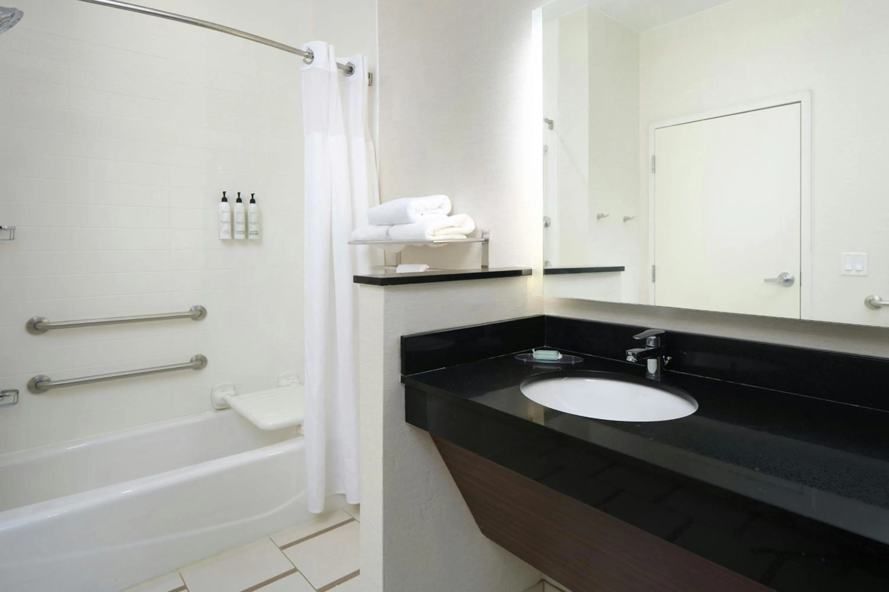 Bathroom in Fairfield by Marriott Niagara Falls