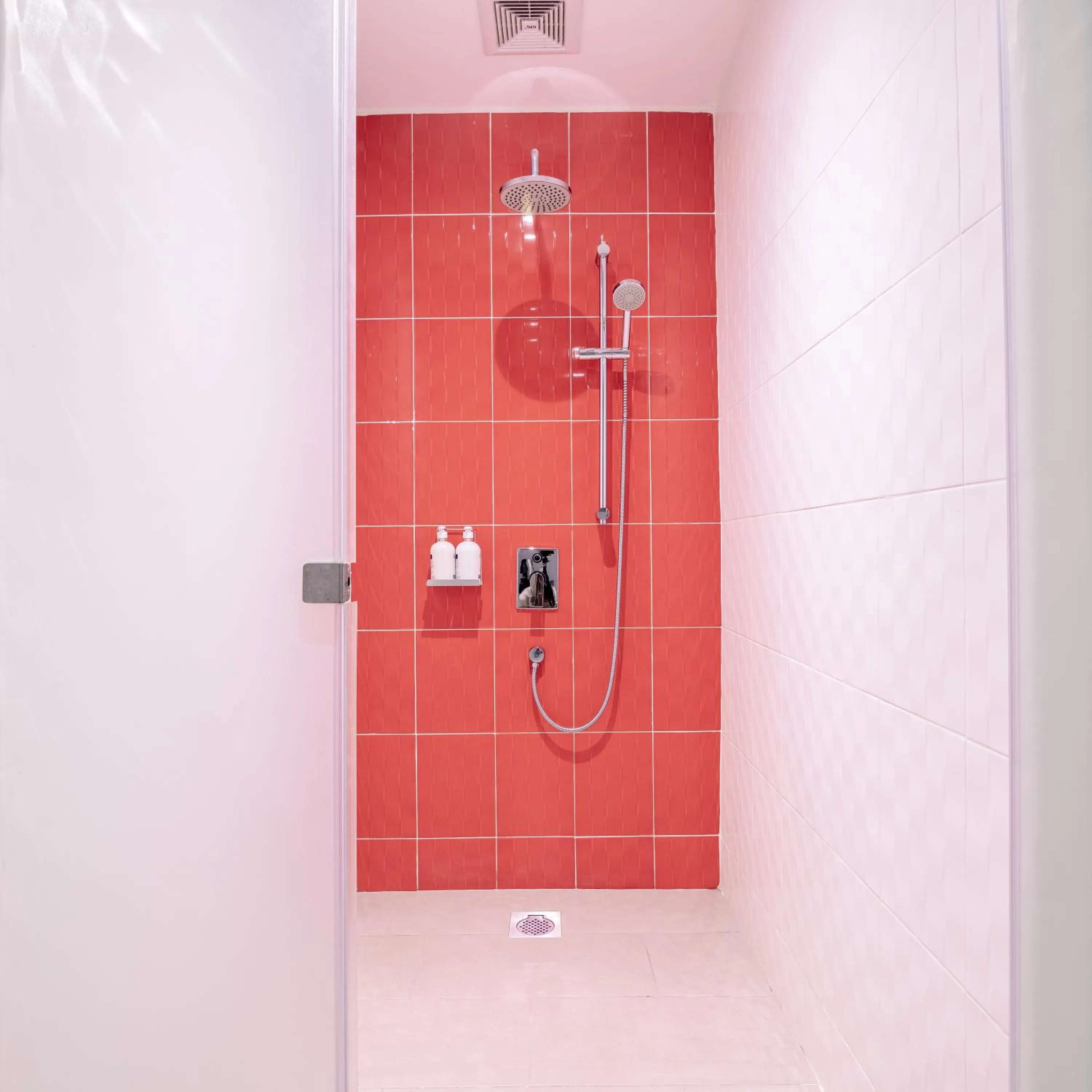 Shower in Holiday Inn Express & Suites Johor Bahru by IHG