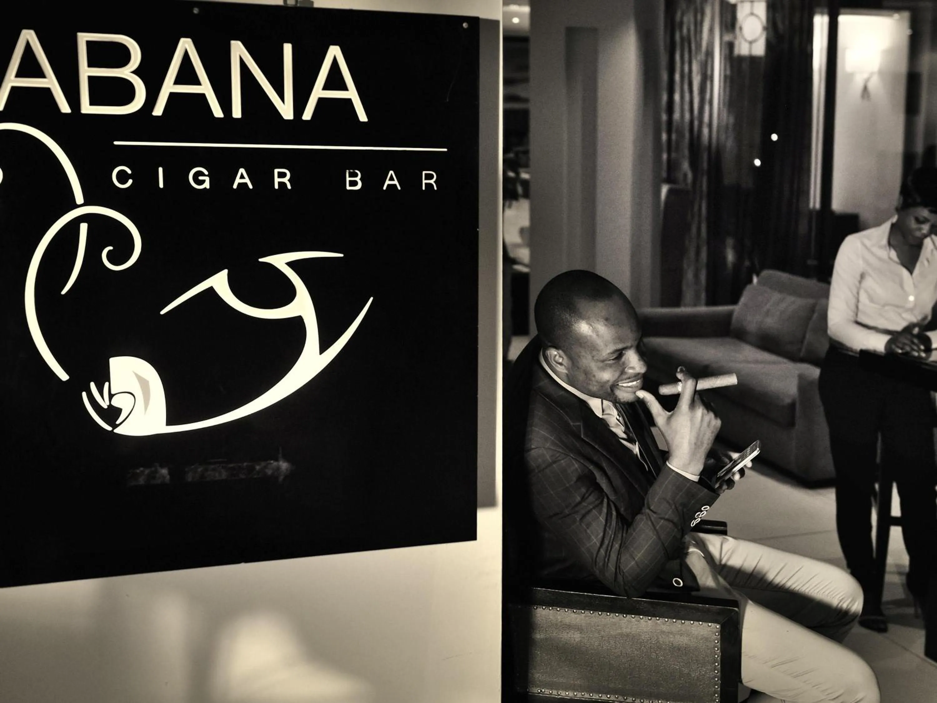 Lounge or bar in Pullman Lubumbashi Grand Karavia.