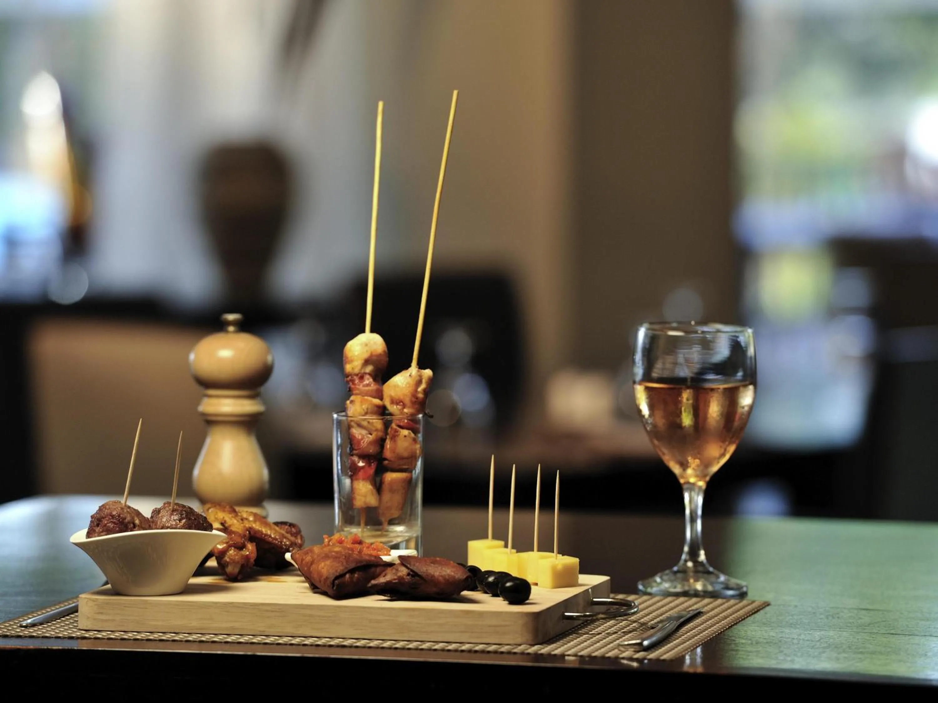 Restaurant/places to eat in Pullman Lubumbashi Grand Karavia.