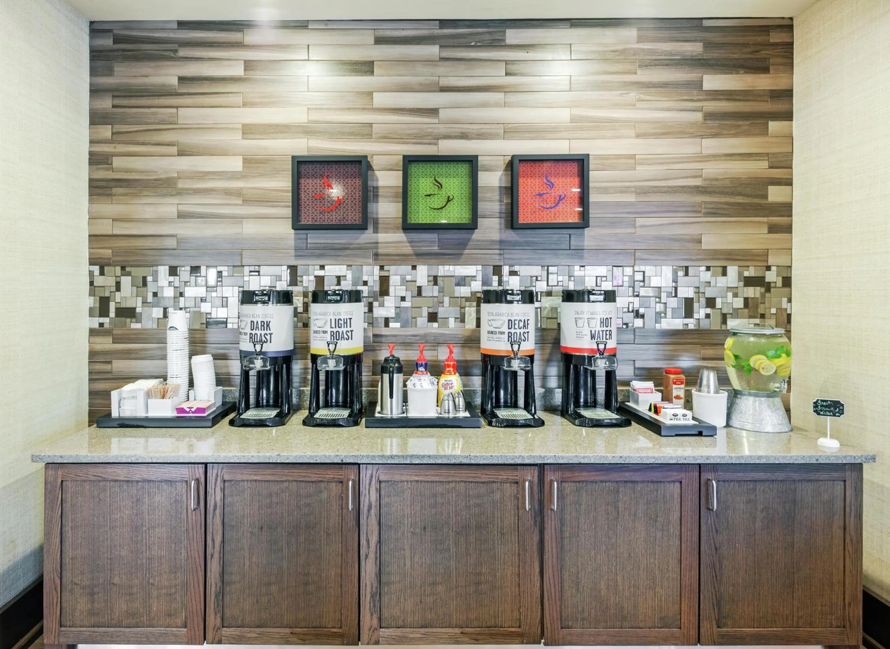 Dining area in Hampton Inn North Little Rock McCain Mall, AR