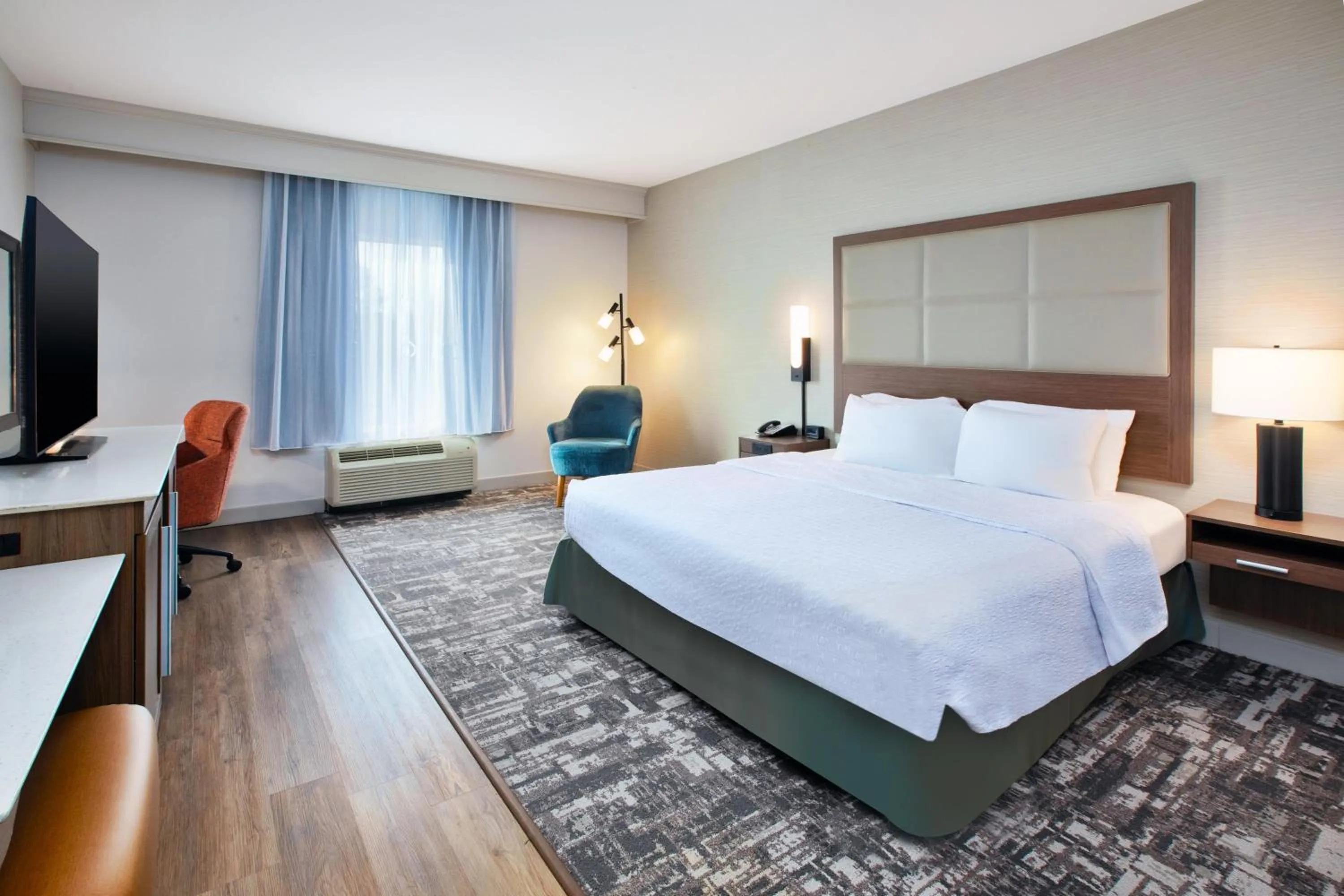 Bed in Hampton Inn North Little Rock McCain Mall, AR